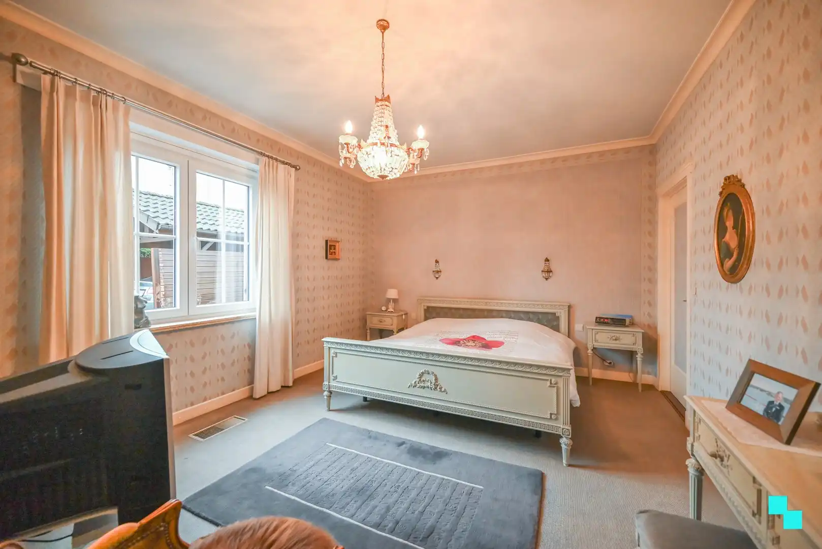 Verrassend ruime woning op een toplocatie in Marke foto 14