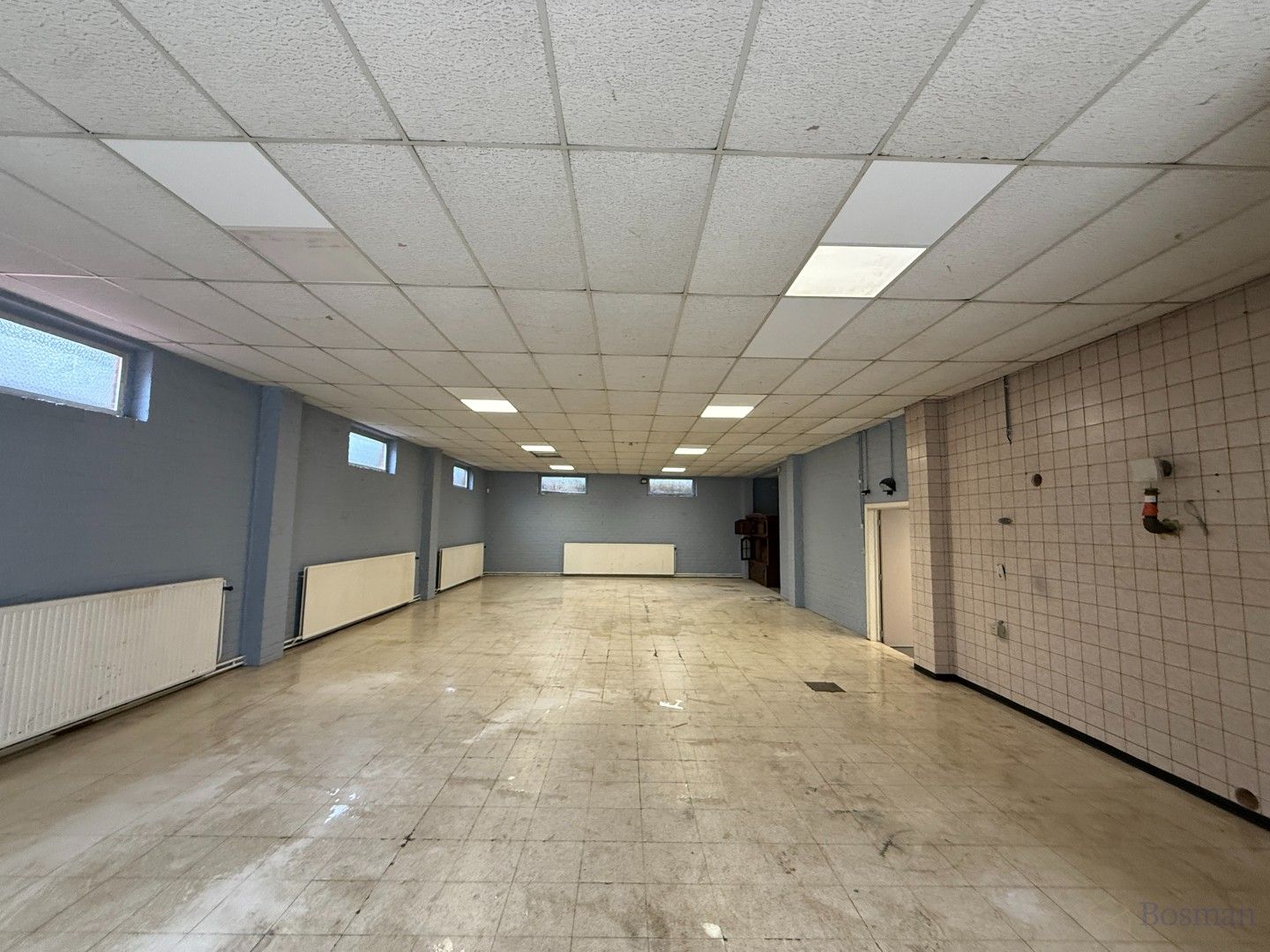 Bedrijfshal met bureauruimte (240m²) te huur in Tessenderlo foto 7
