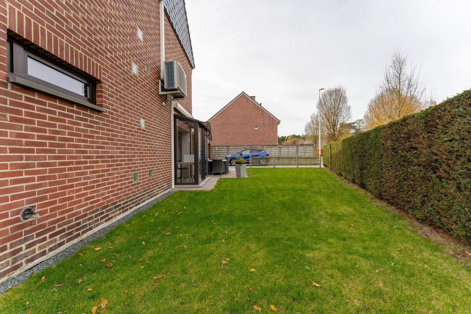 Prachtige compleet gerenoveerde 3 slk woning op een rustige ligging foto 32