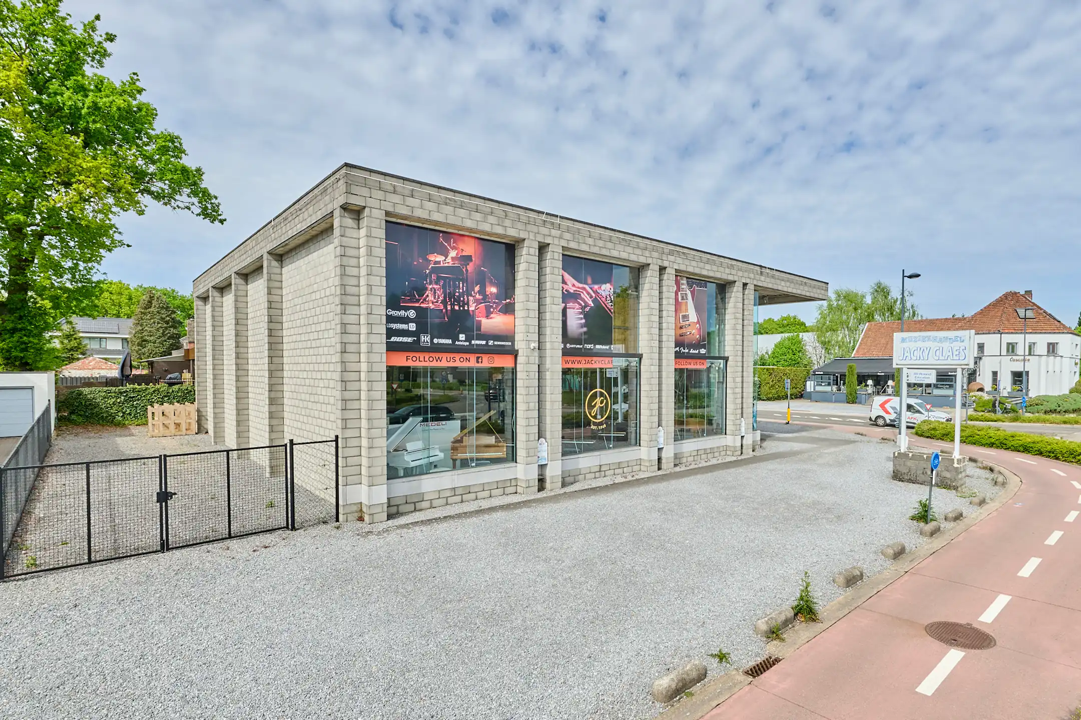 TE KOOP: HANDELSPAND OP TOPLOCATIE AAN HASSELTWEG IN GENK foto 14