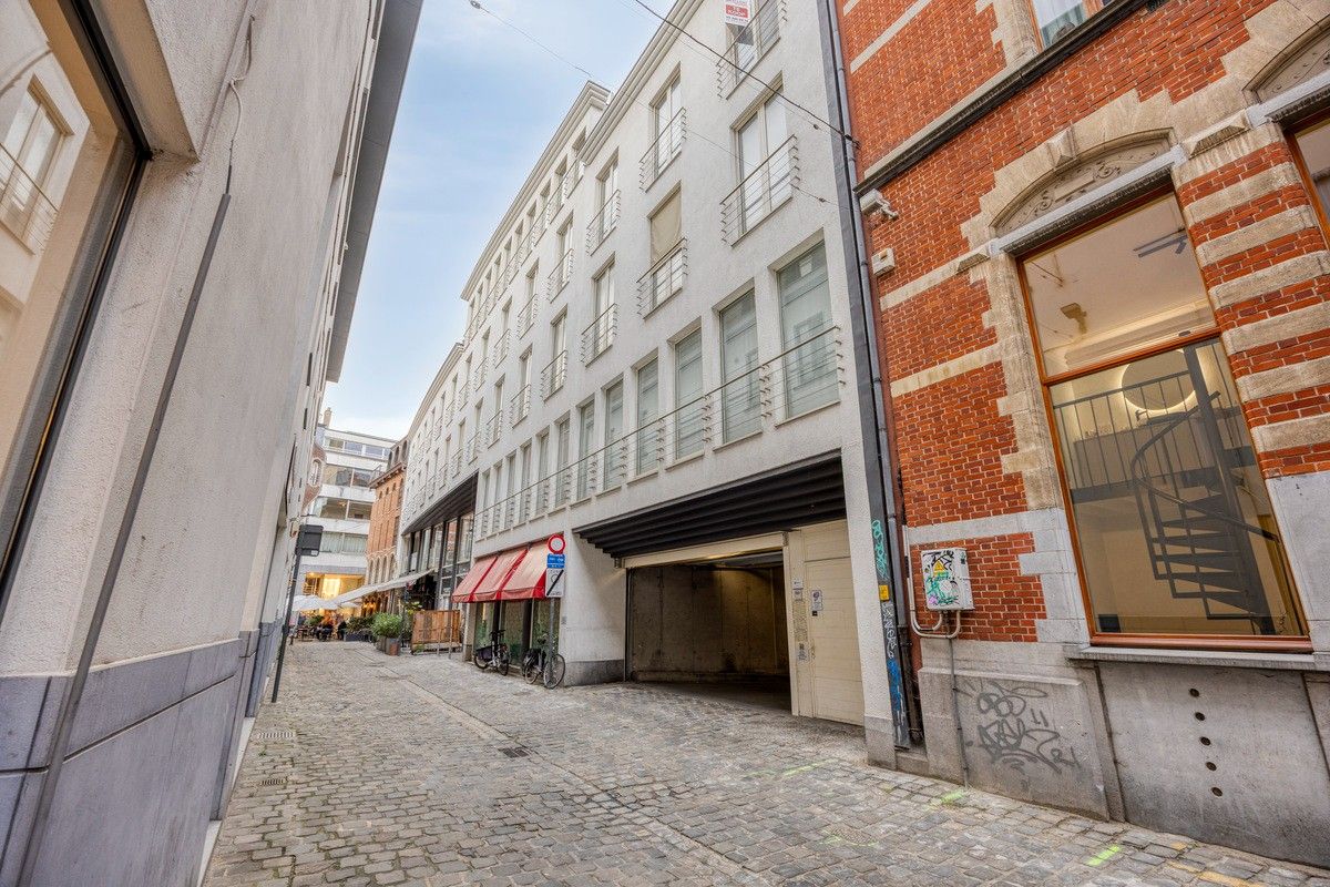 Exclusief stadsappartement met karakter en groot terras aan het Belfort. foto 24