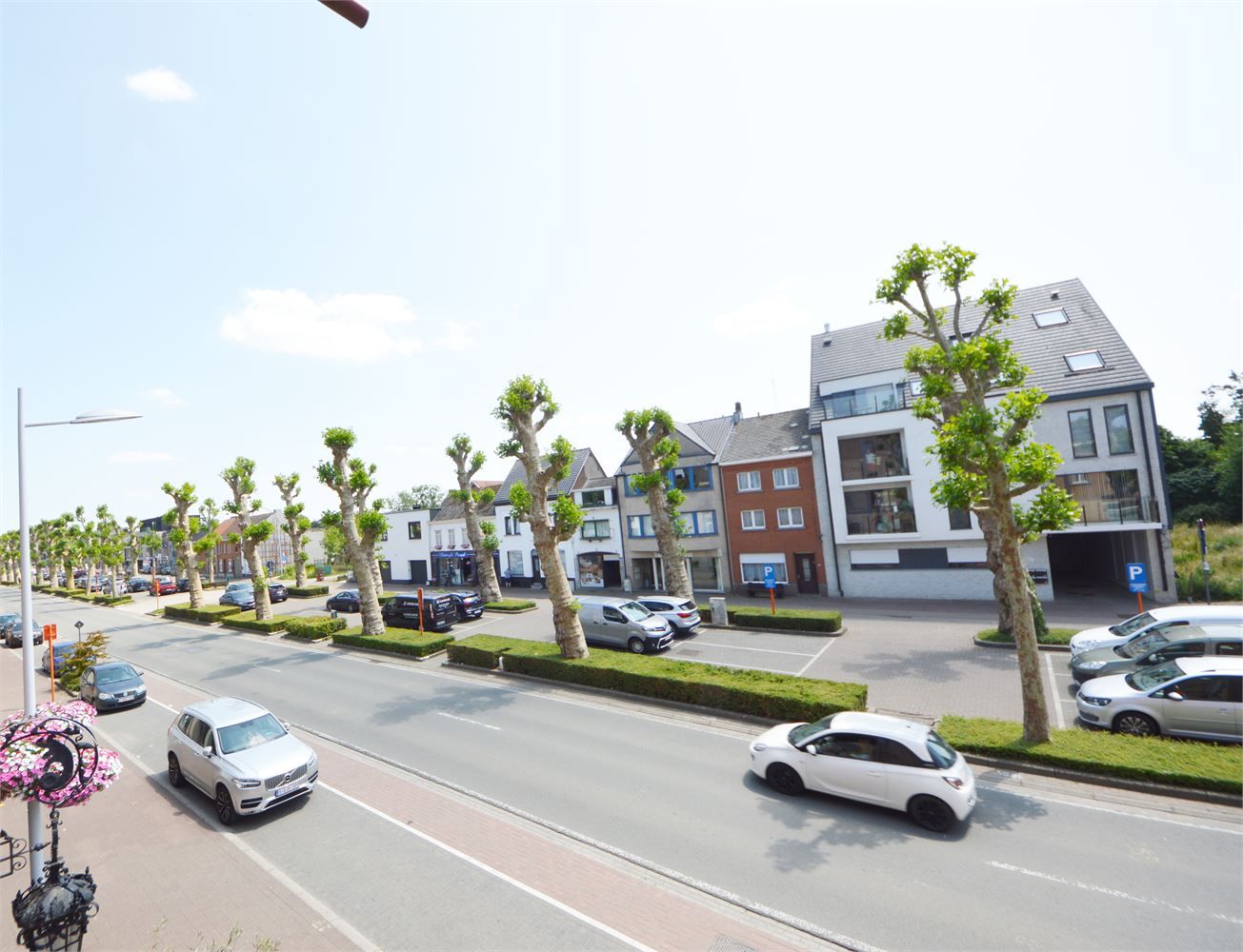 Uniek commercieel gebouw te huur in hartje Herzele – voormalig brouwerijpand met karakter en ruimte foto 10