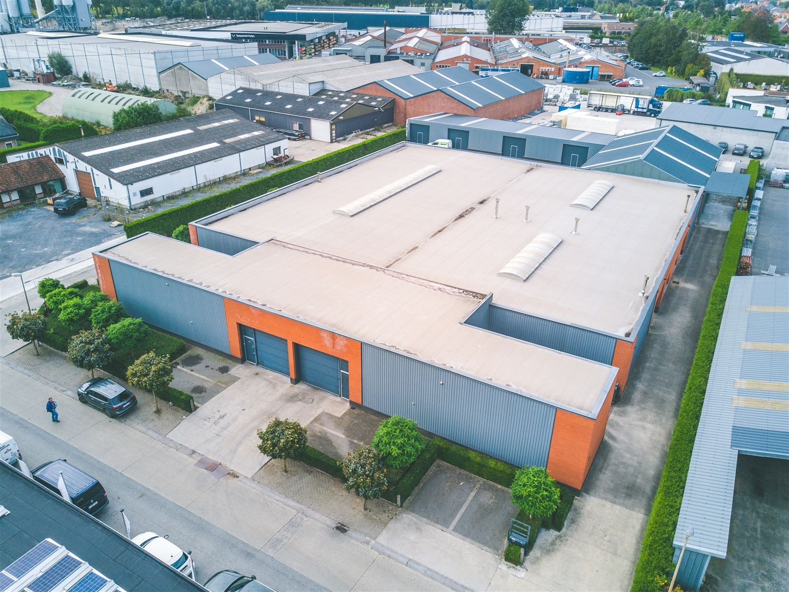 KMO-units foto {{pictureIndex}}