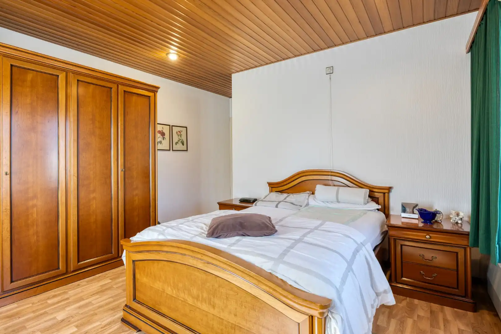 Rustig gelegen op te frissen gelijkvloers woning. foto 13