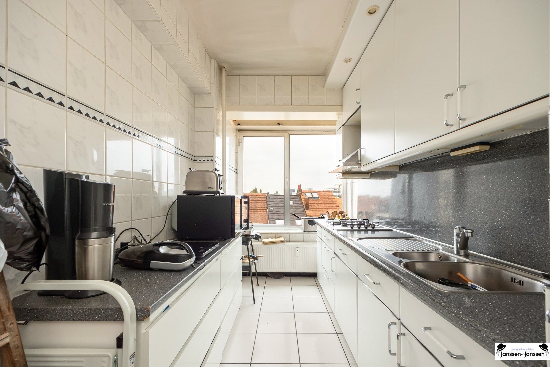 Ruim en lichtrijk appartement van 126 m² met terras in het hart van Borgerhout foto 5