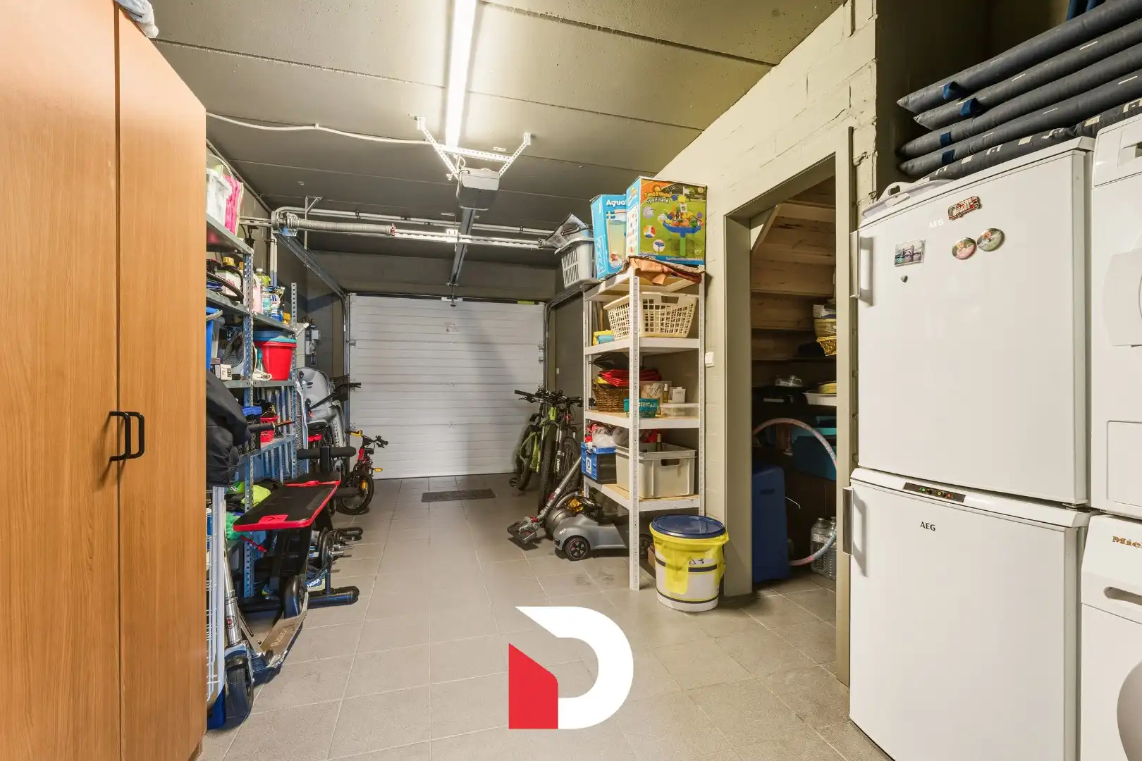 Instapklare en complete gezinswoning in een rustige woonwijk te Sint-Kruis ! foto 8