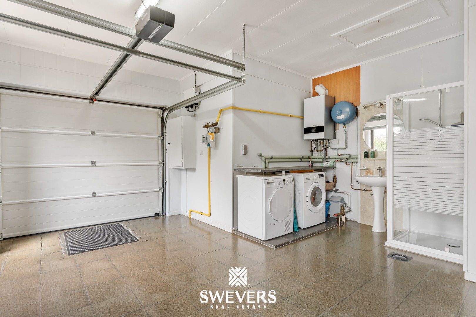 Op te frissen vrijstaande woning te Heusden-Zolder foto 20