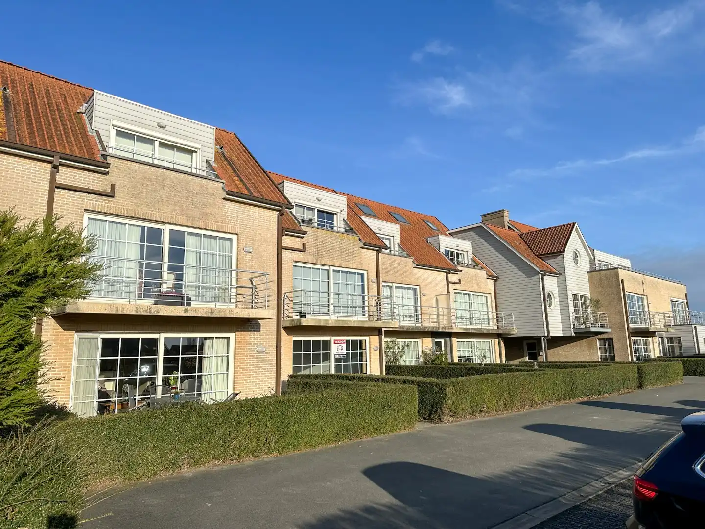 Lichtrijk gelijkvloers appartement met 2 slpk, garage en autostandplaats foto 34