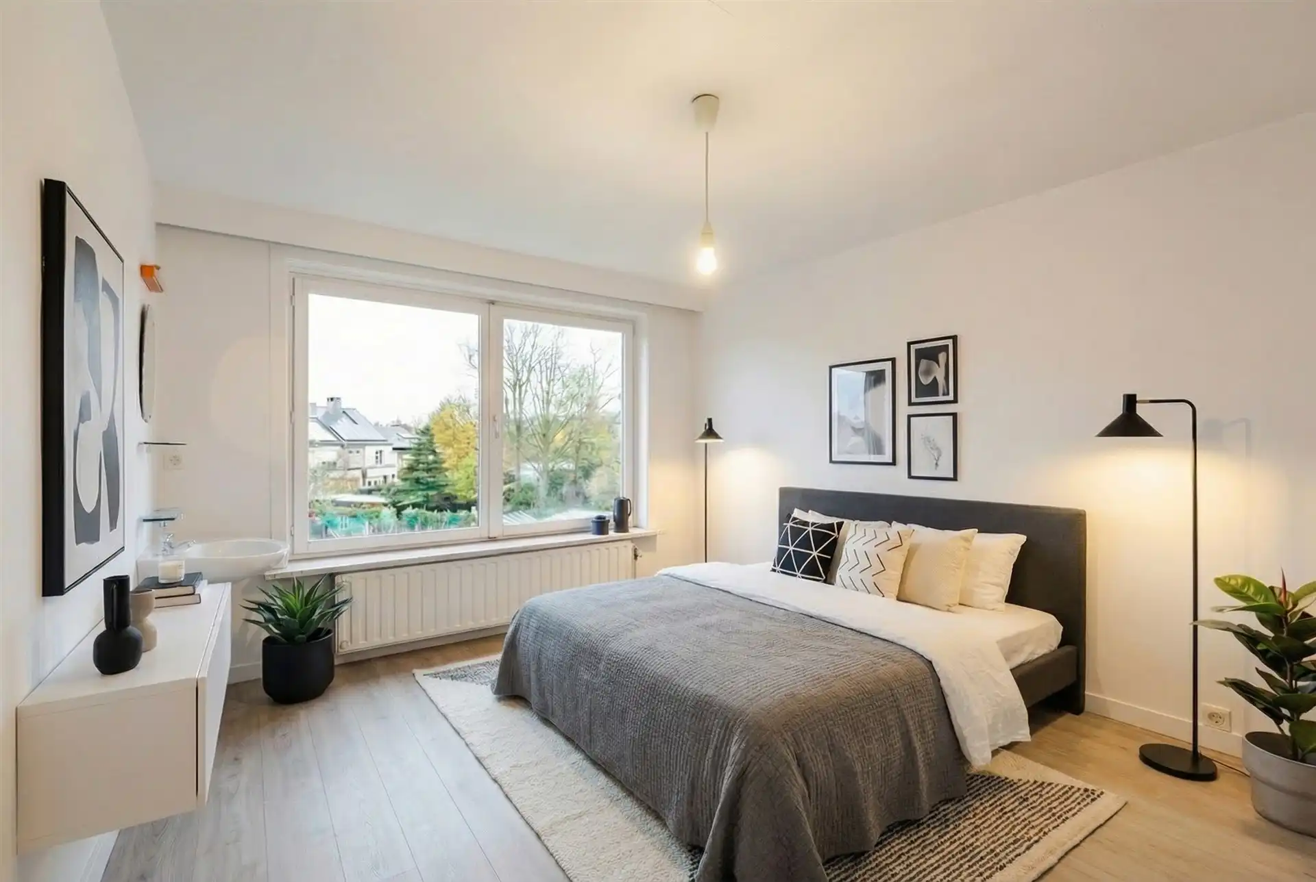 Ruime renovatiewoning met 5 slaapkamers en grote tuin foto 20