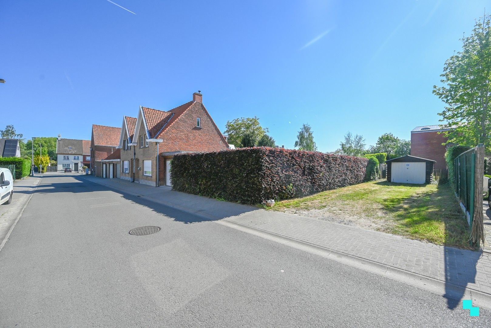 Op te frissen eengezinswoning met uitweg achteraan foto 20