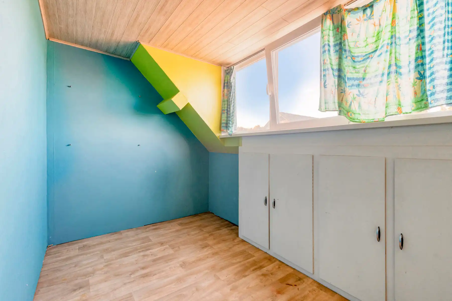 Te renoveren halfopen bebouwing met 3 slaapkamers - 621 m² foto 12