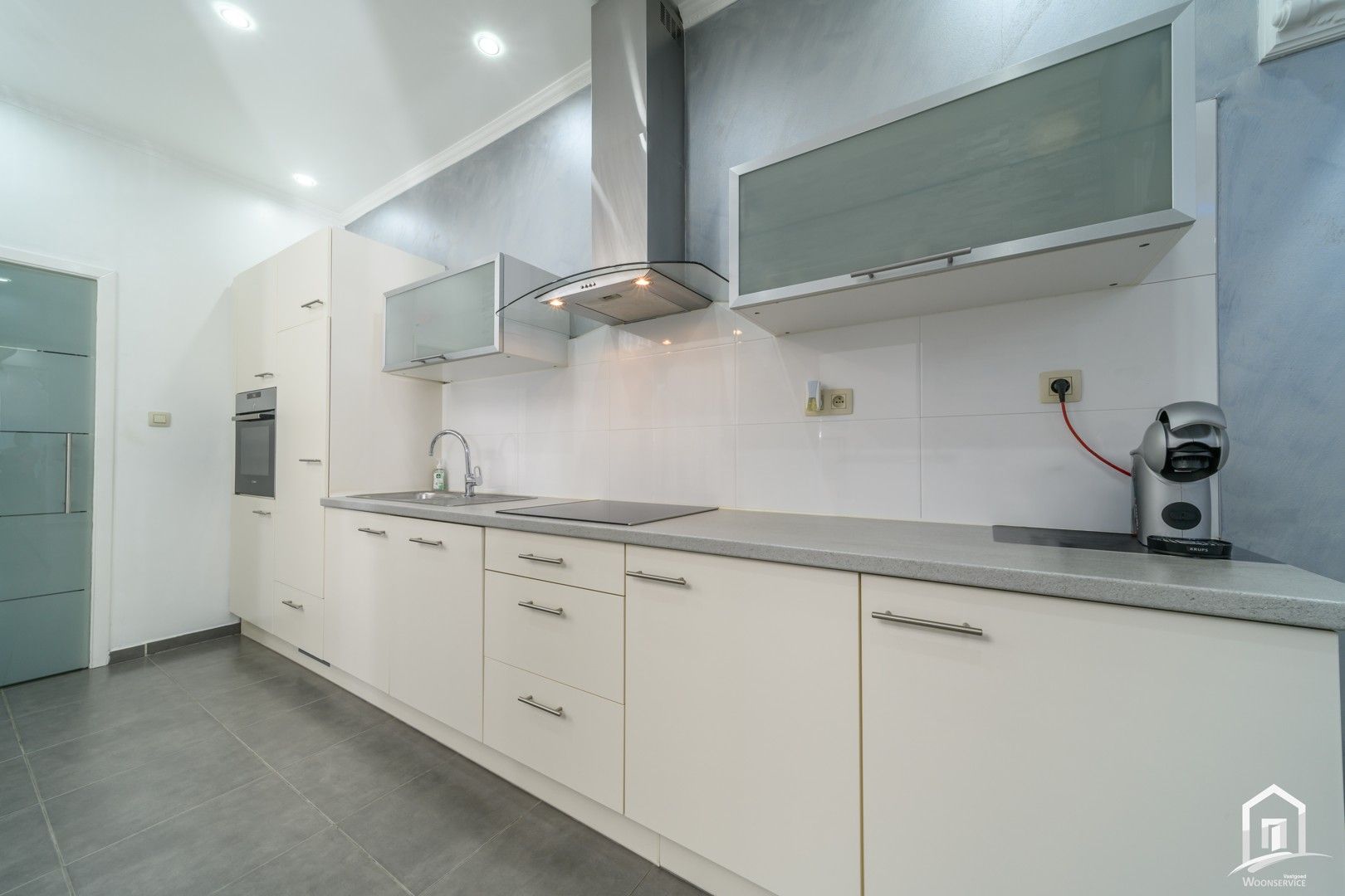 Instapklare, gerenoveerde woning aan de stadsrand van Aalst foto 4