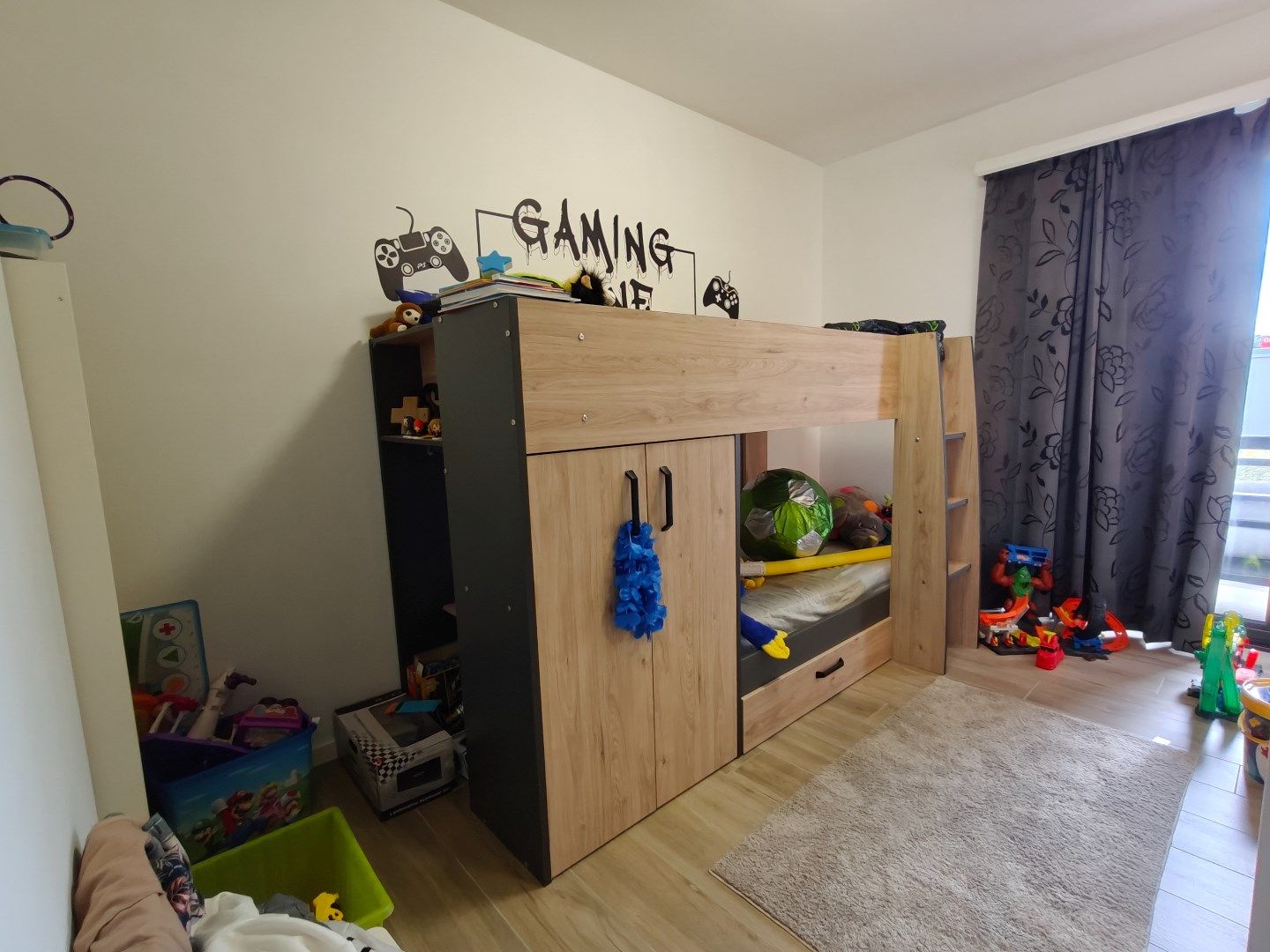 Ruim en licht appartement met drie terrassen en ondergrondse parkeerplaats foto 6