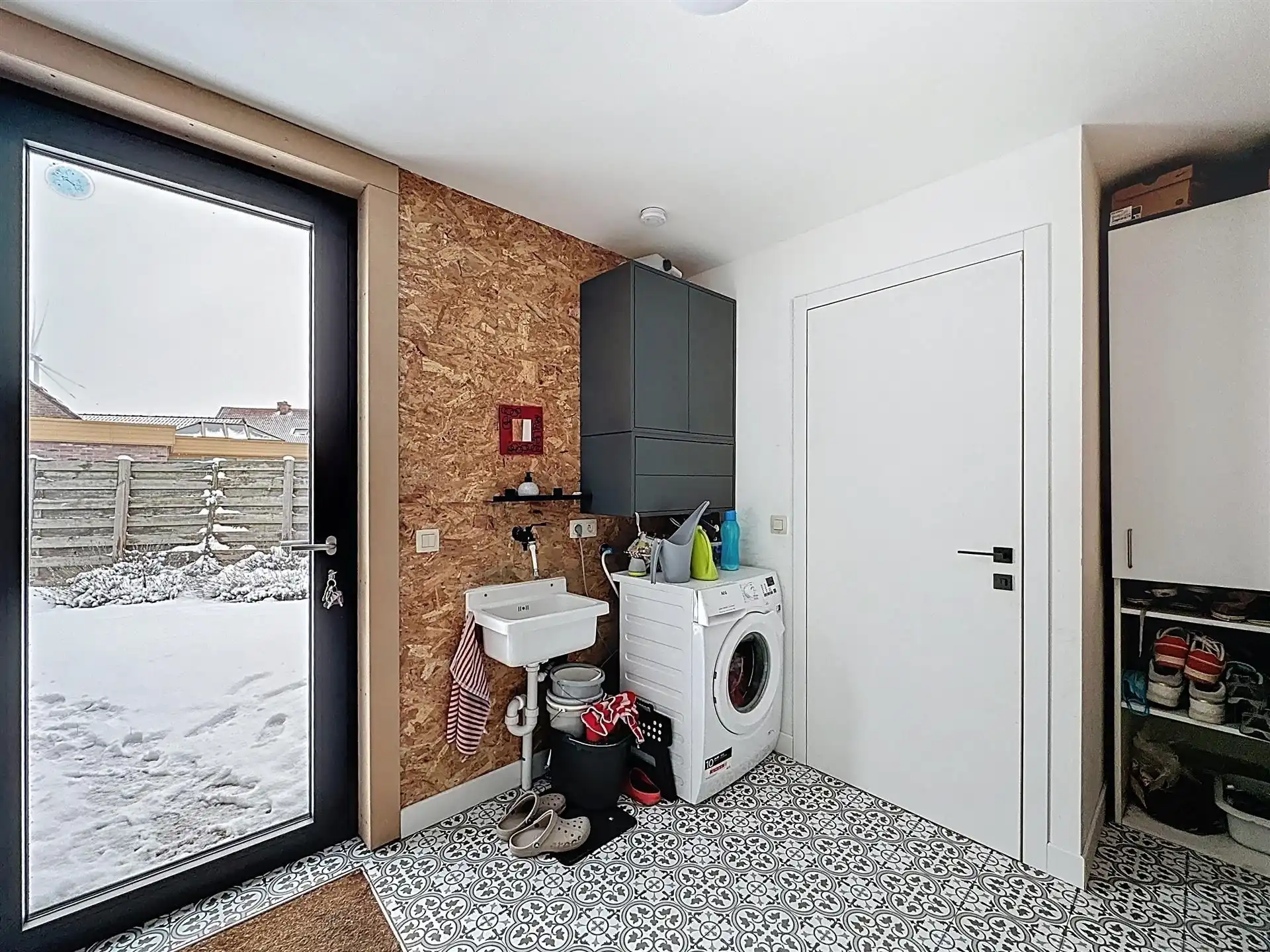 Ruime open bebouwing met 5 slaapkamers op perceel van 751m²  foto 8