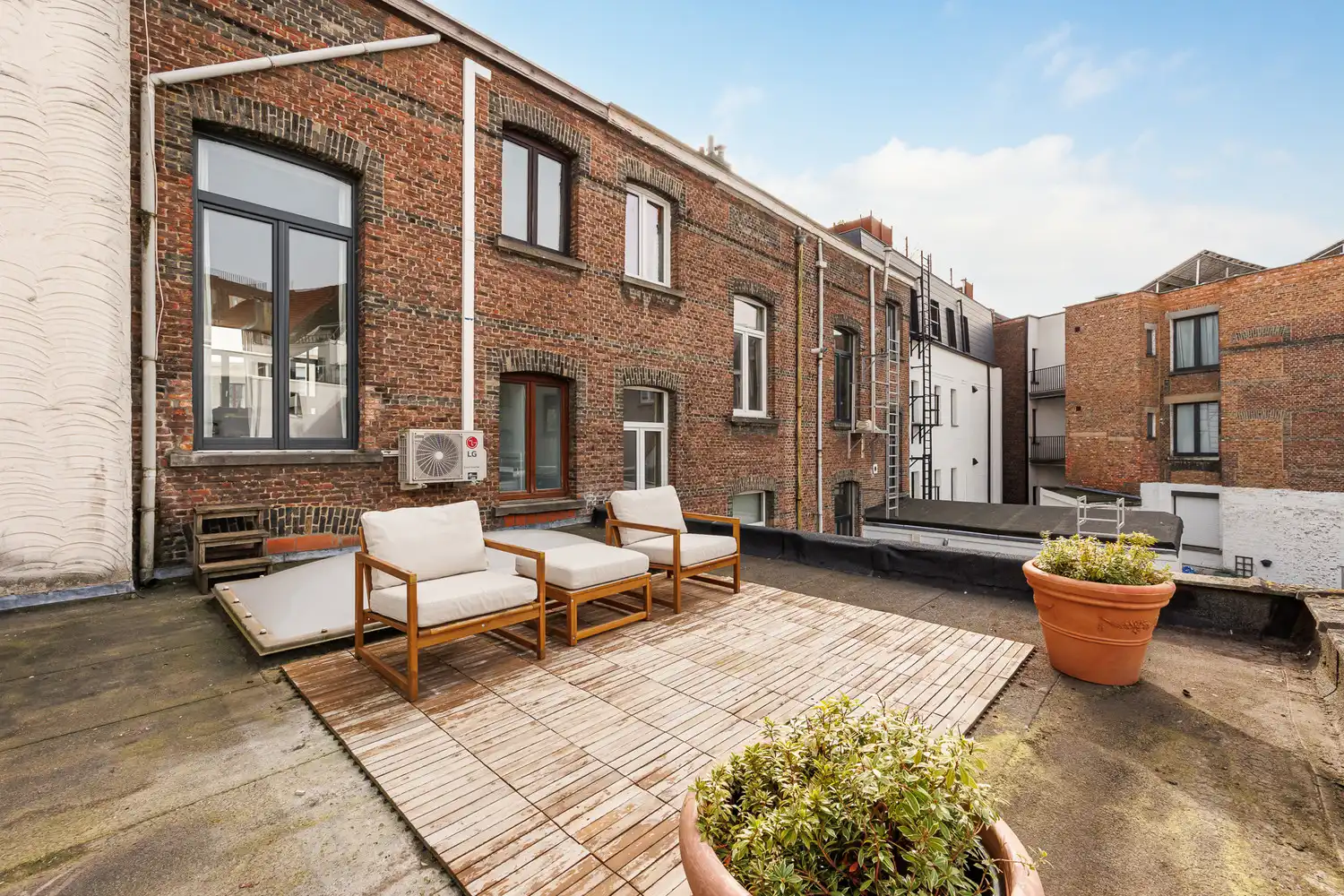 Instapklaar duplex-appartement op toplocatie aan den Bell op het Zuid te Antwerpen foto 13