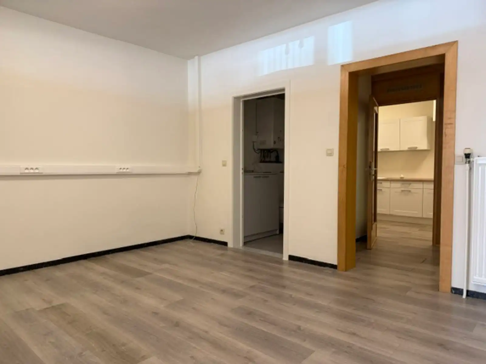 Te huur: kantoorruimte vlakbij E40 foto 7