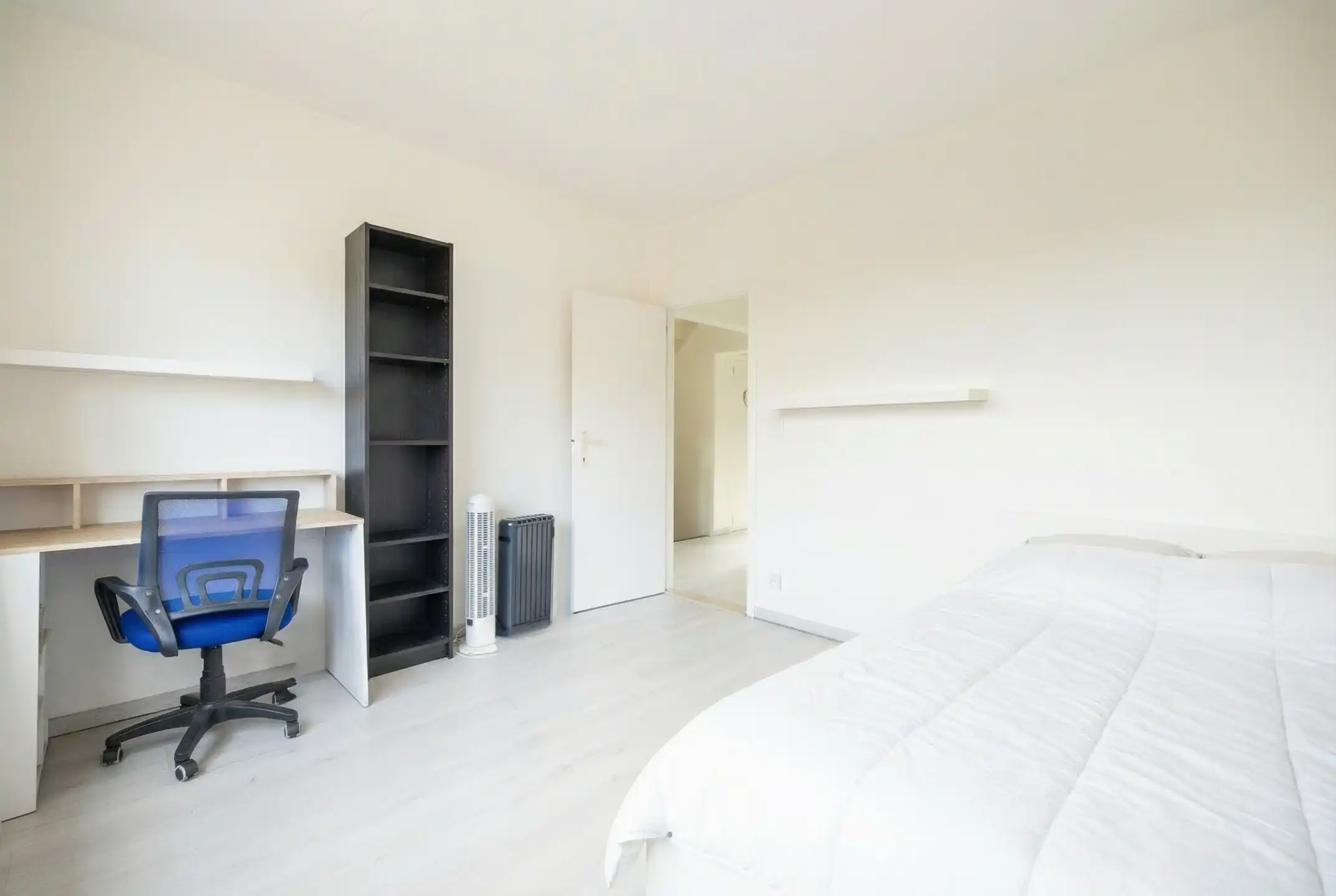 Huis met 5 slaapkamers in Linkebeek – Rustig en vredig foto 13