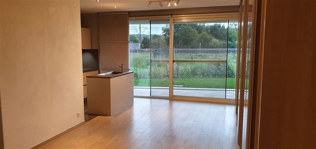 Appartement op de gelijkvloerse verdieping met zuidgericht terras foto 4