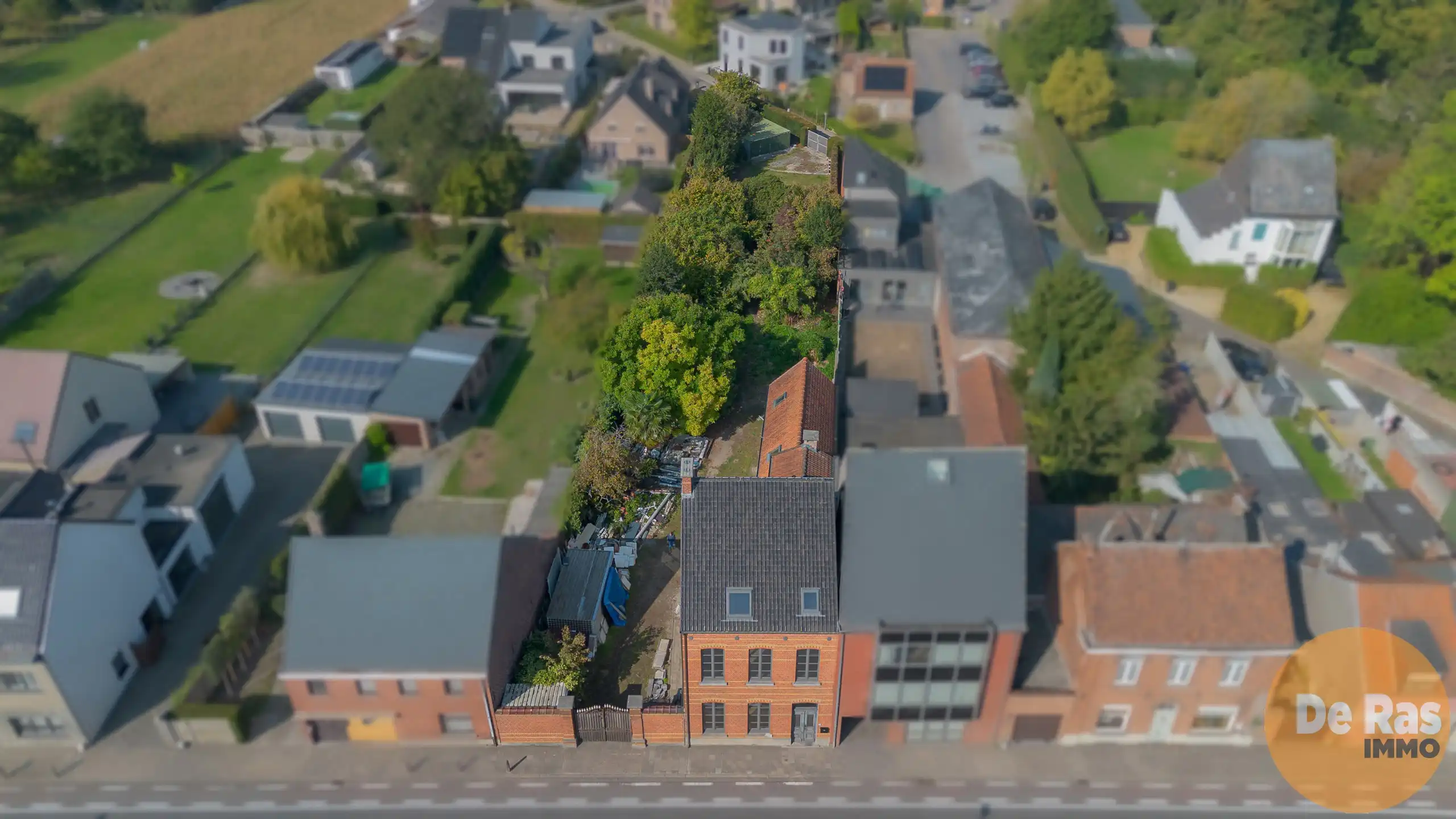 GIJZEGEM - Te renoveren herenhuis op een perceel van 1520 m² foto 2