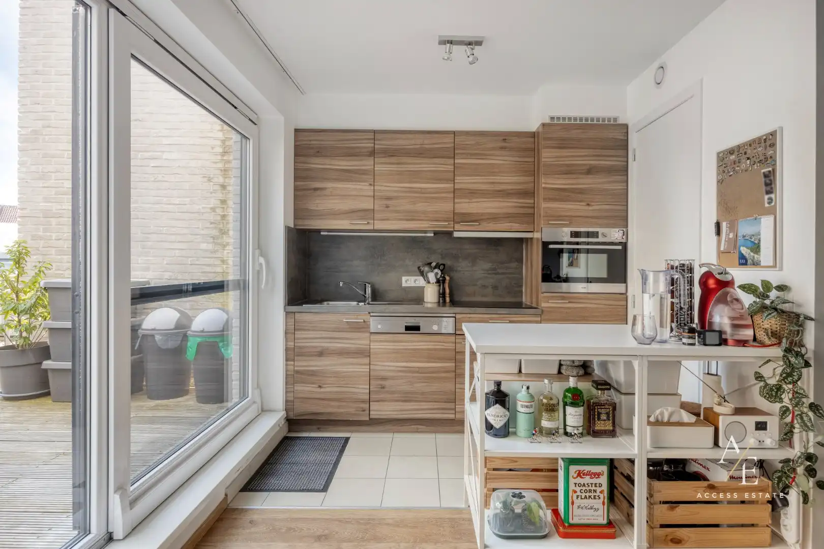 GENT – Recent tweeslaapkamer appartement met groot terras en ondergrondse staanplaats foto 3