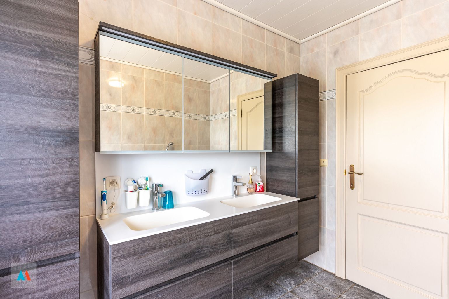 Volledig uitgerust glastuinbouwbedrijf foto 10