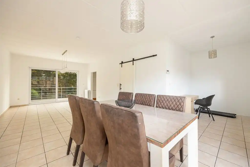 Kwaliteitsvolle HOB in een rustige straat foto 5