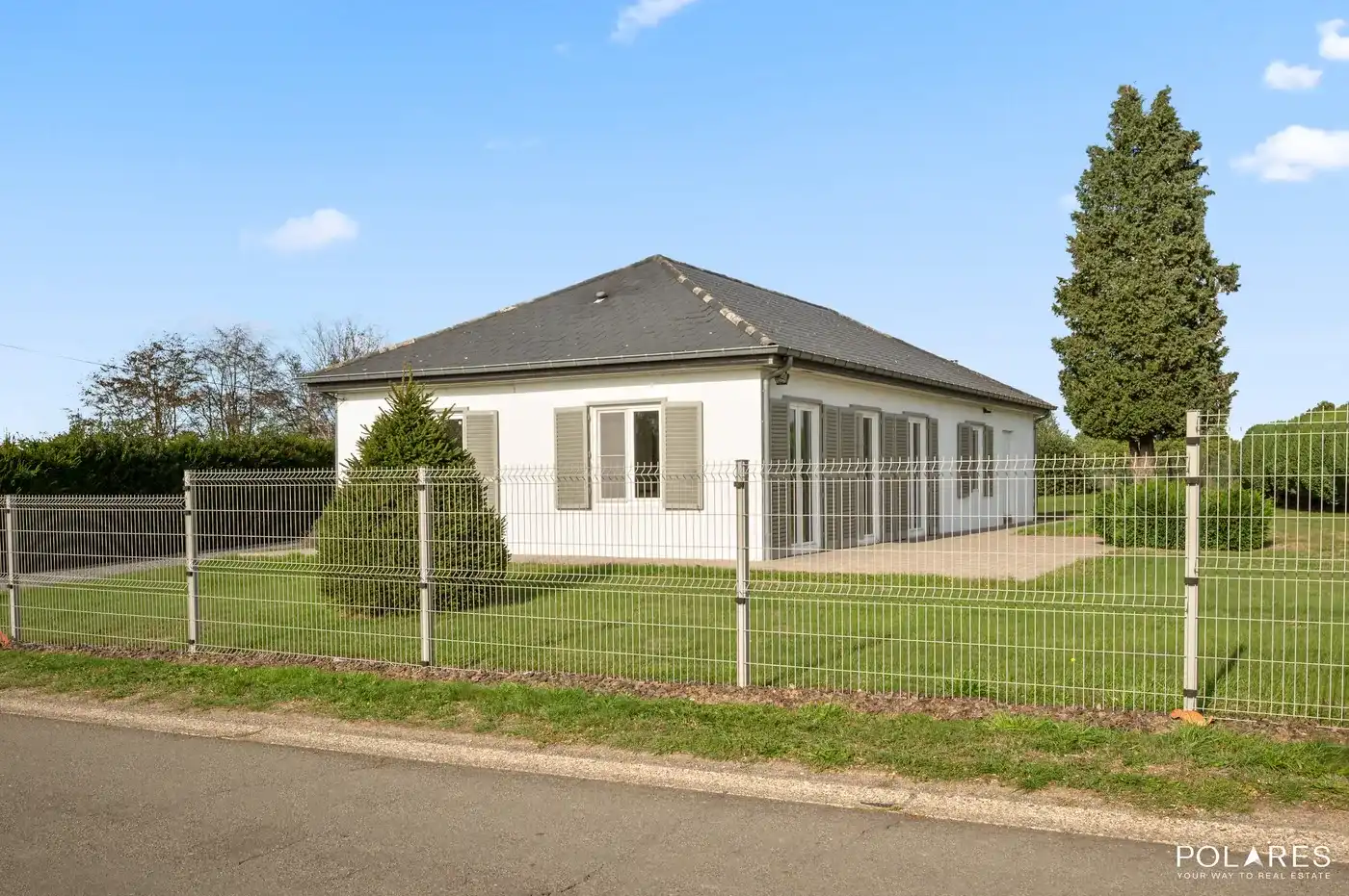 Fantastisch gelegen vrijstaande bungalow foto 6