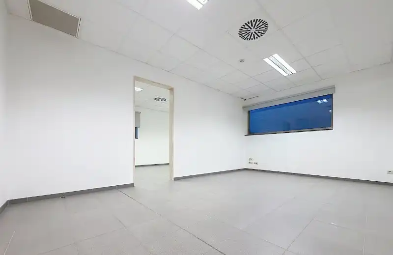 Instapklare duo-kantoorruimte te huur foto 6