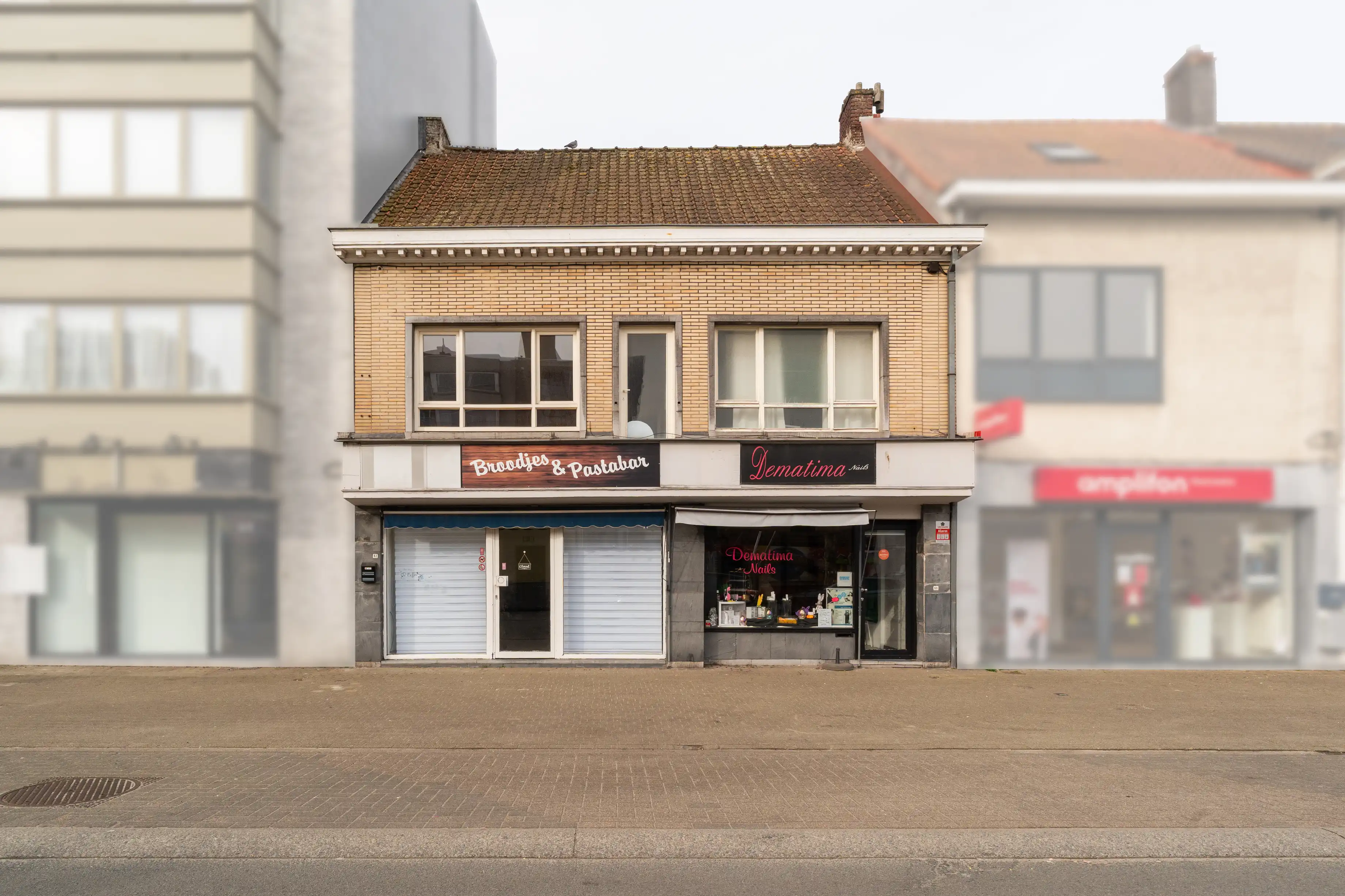 Unieke opportuniteit in het centrum van Zelzate foto {{pictureIndex}}