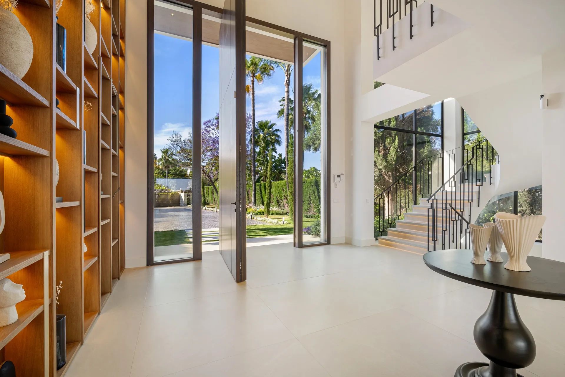 Architecturale pracht aan de golf – ultieme luxe in Marbella foto 2