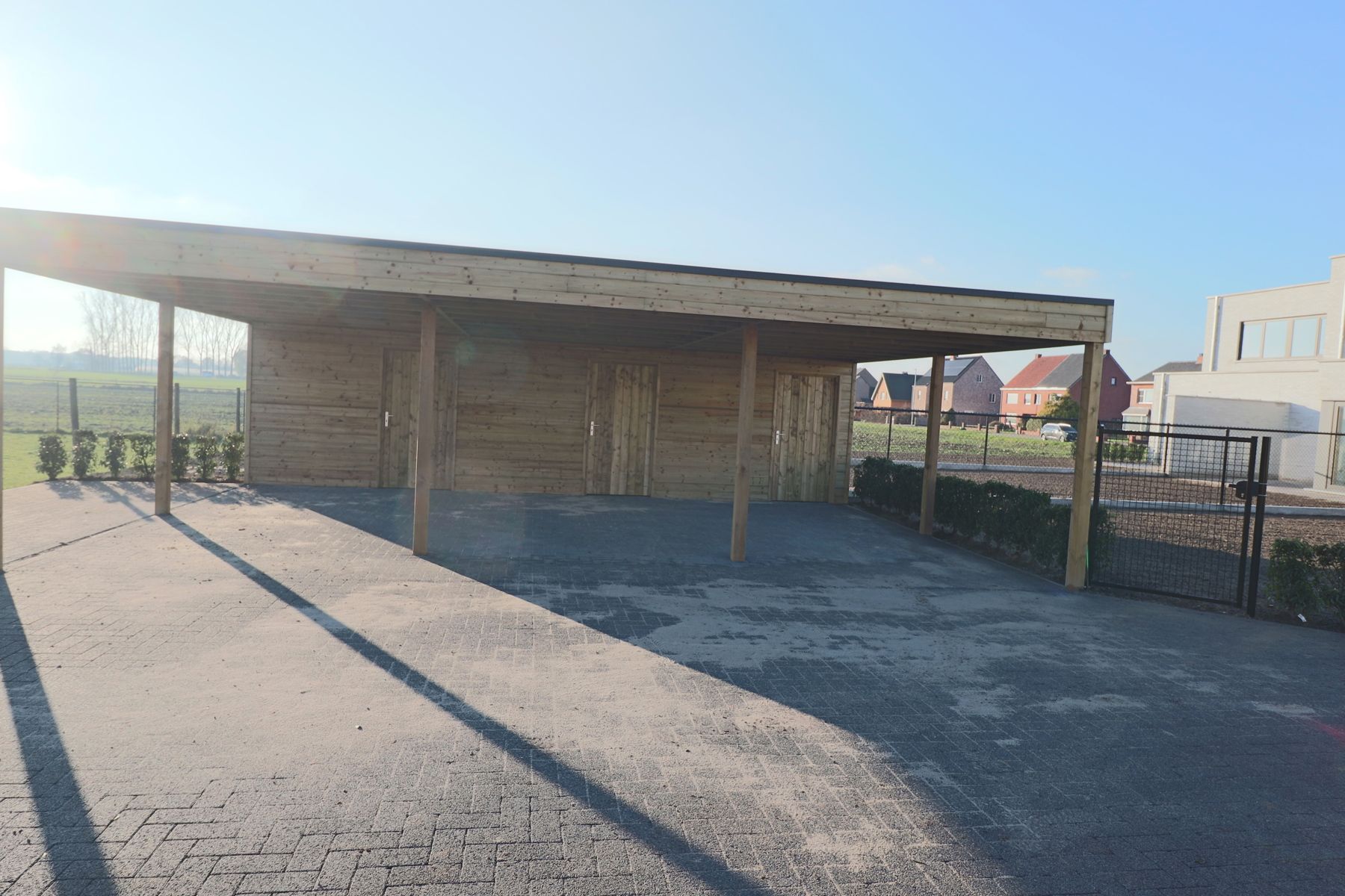 Woning met 3 slaapkamers en fietsenberging/carport op perceel van ca 367m² foto 22