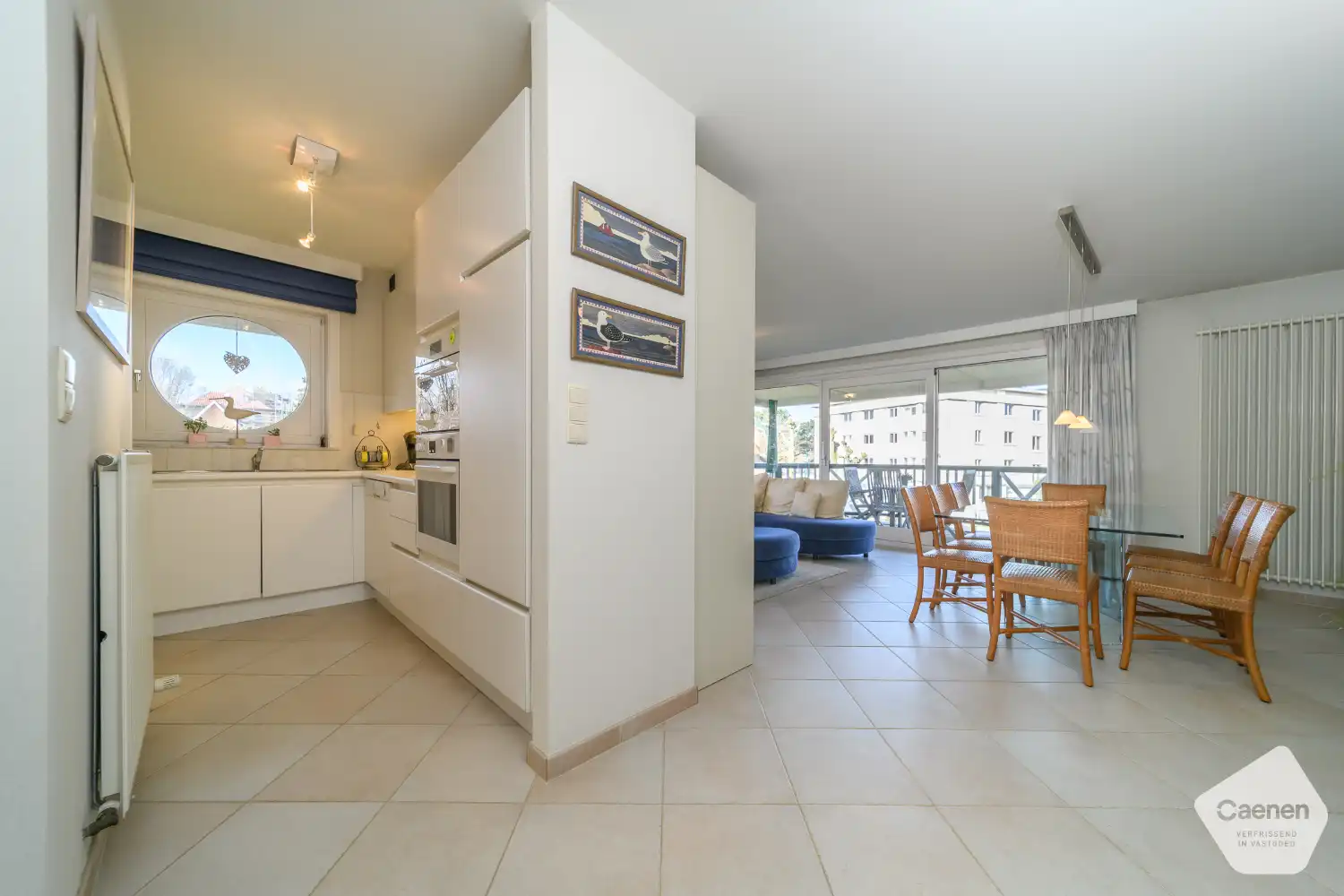 Zongericht hoekappartement met 2 slaapkamers in hartje Dumontwijk, inclusief ruime garage en kelder foto 7