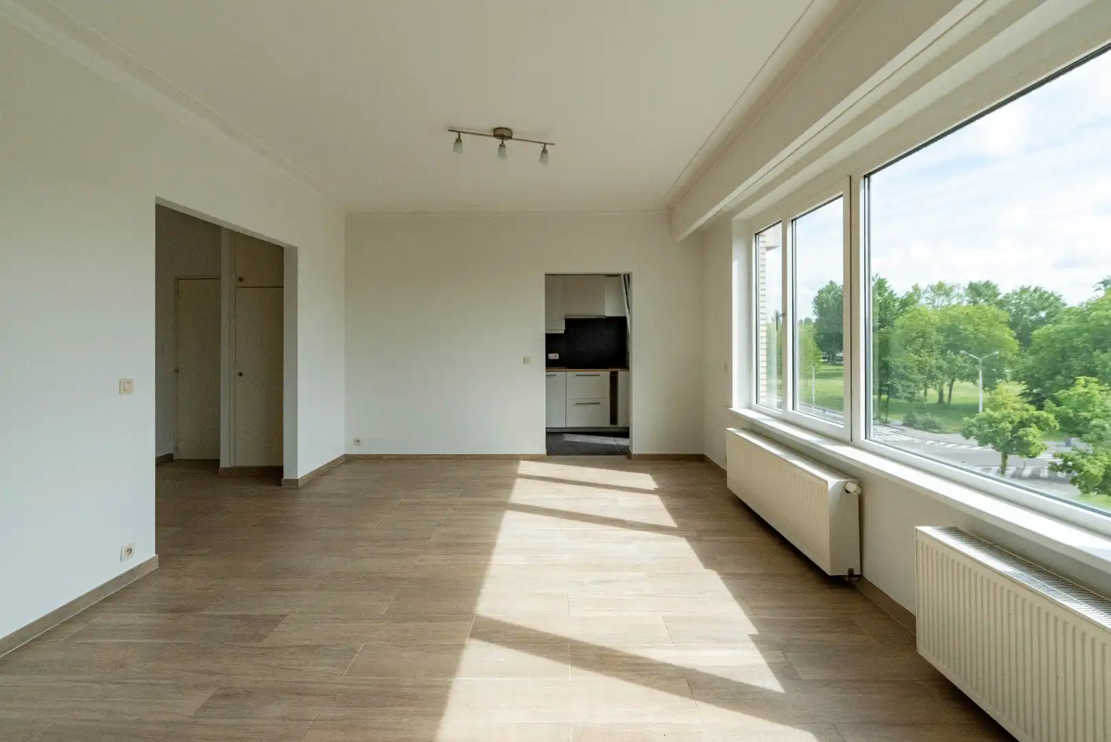 2 slaapkamer appartement met veel lichtinval met uitzicht foto 7