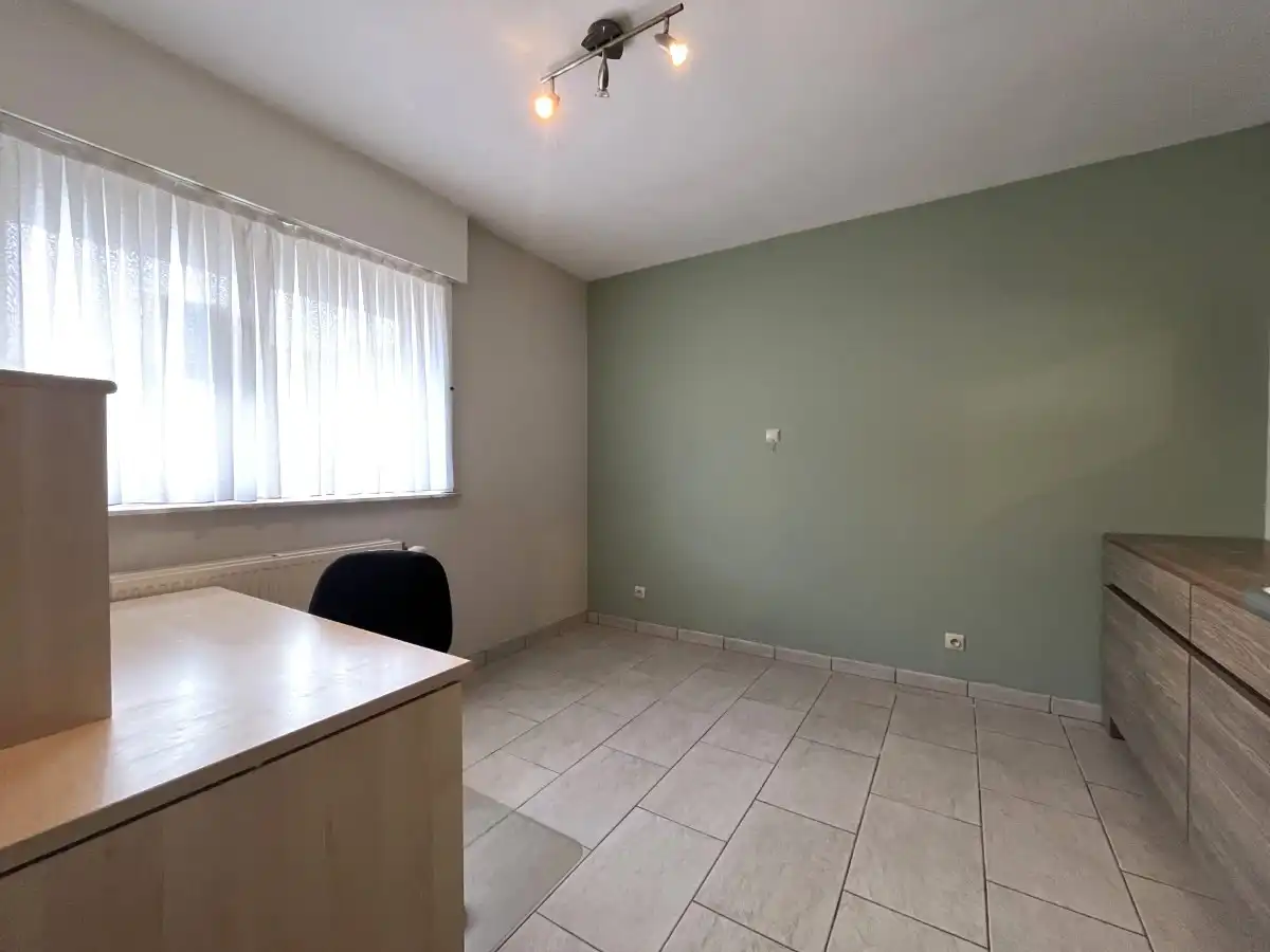 Moorslede - Ruime halfopen bebouwing in het centrum foto 7