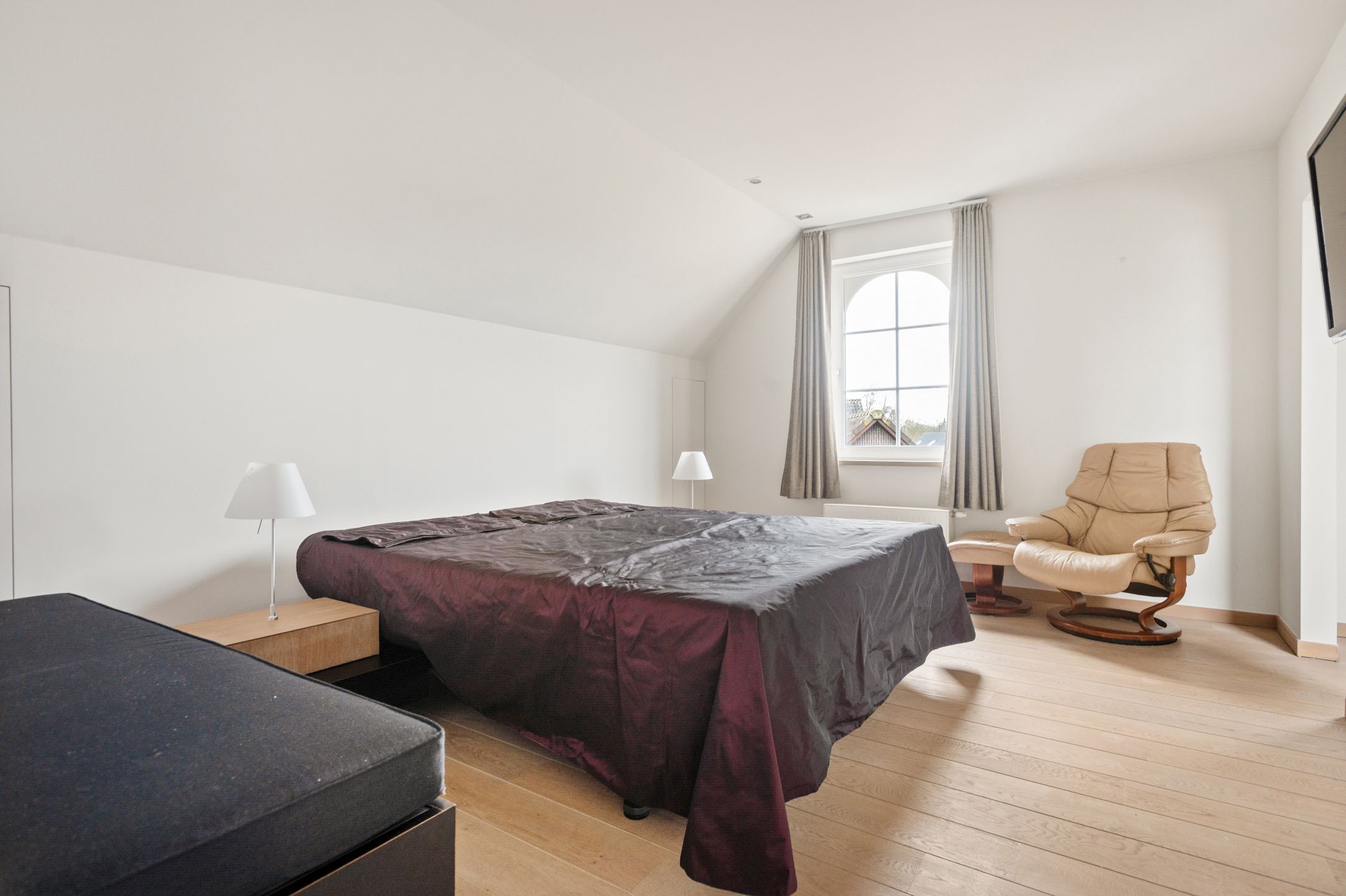 Duplexappartement met groot terras, zolder & 2 staanplaatsen foto 21