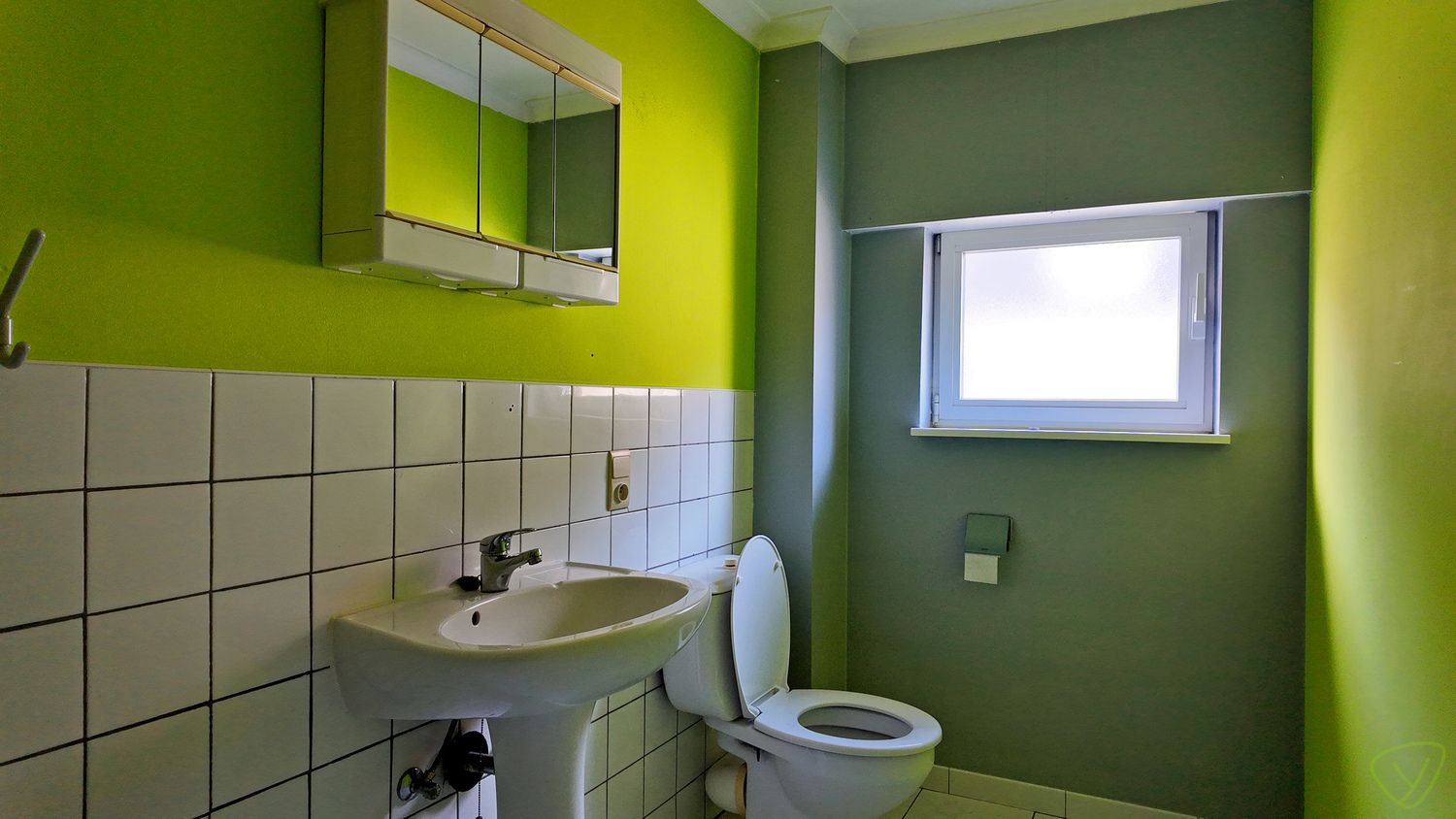 Gezellig en energiezuinig appartement met terras in centrum Eeklo! foto 11