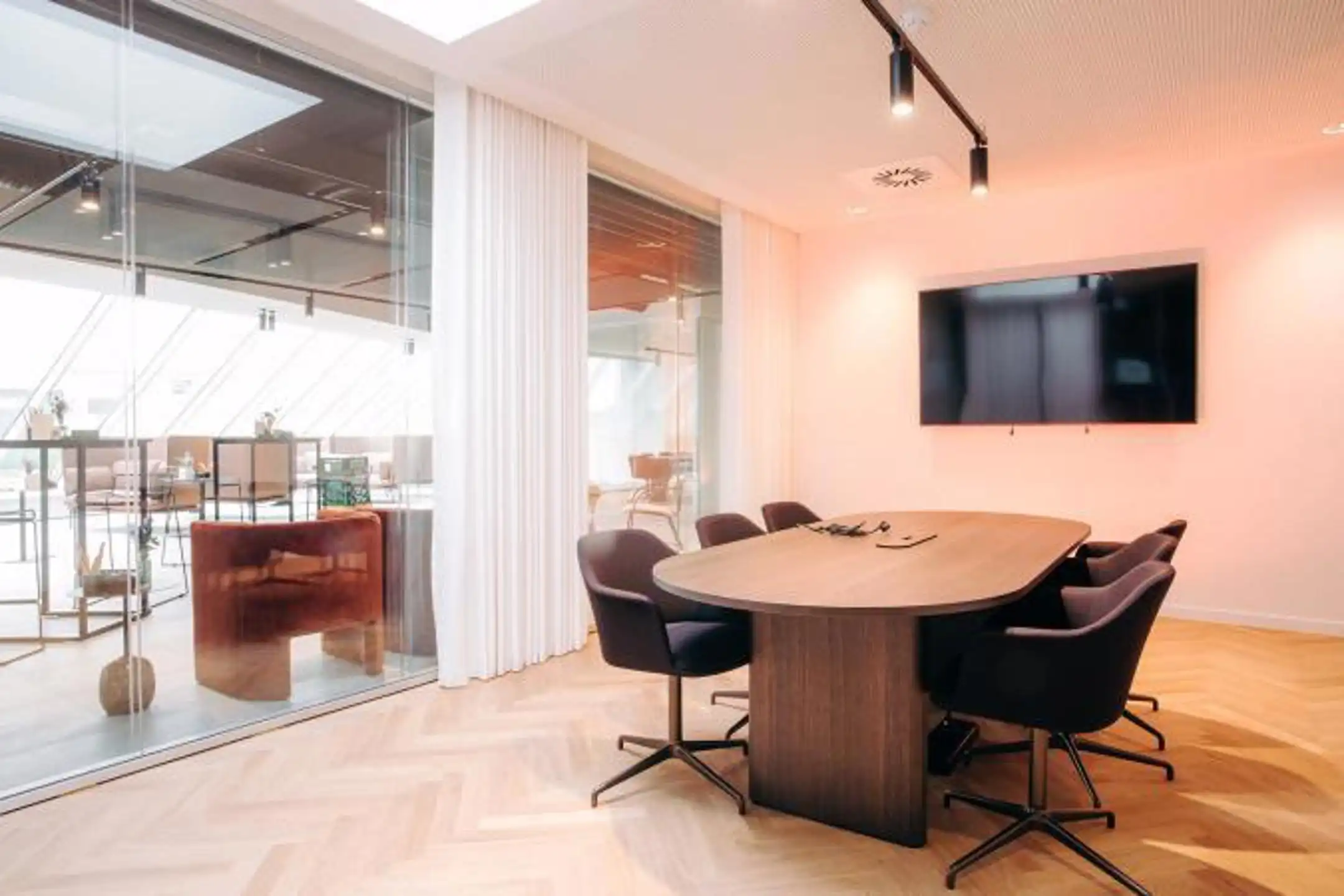 Moderne kantoorruimte in West Port Campus (475 m²) foto 7