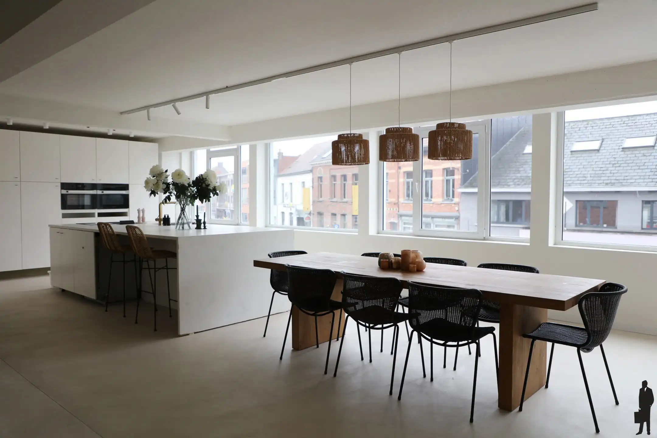 Instapklare woning met 3-4 slpks & polyvalente handelsruimte foto 10