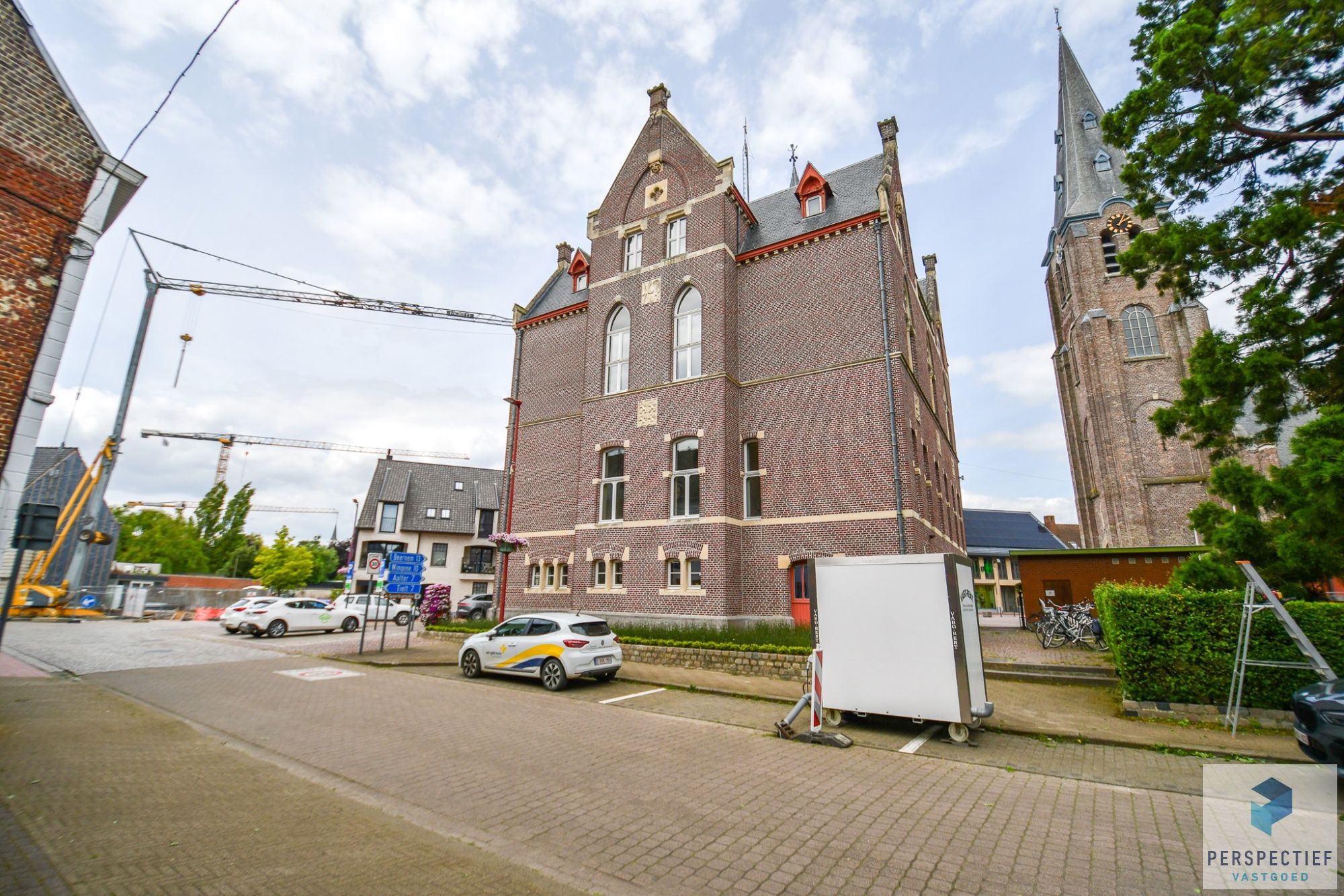 TE RENOVEREN ruime woning aan het park te Ruiselede foto 3