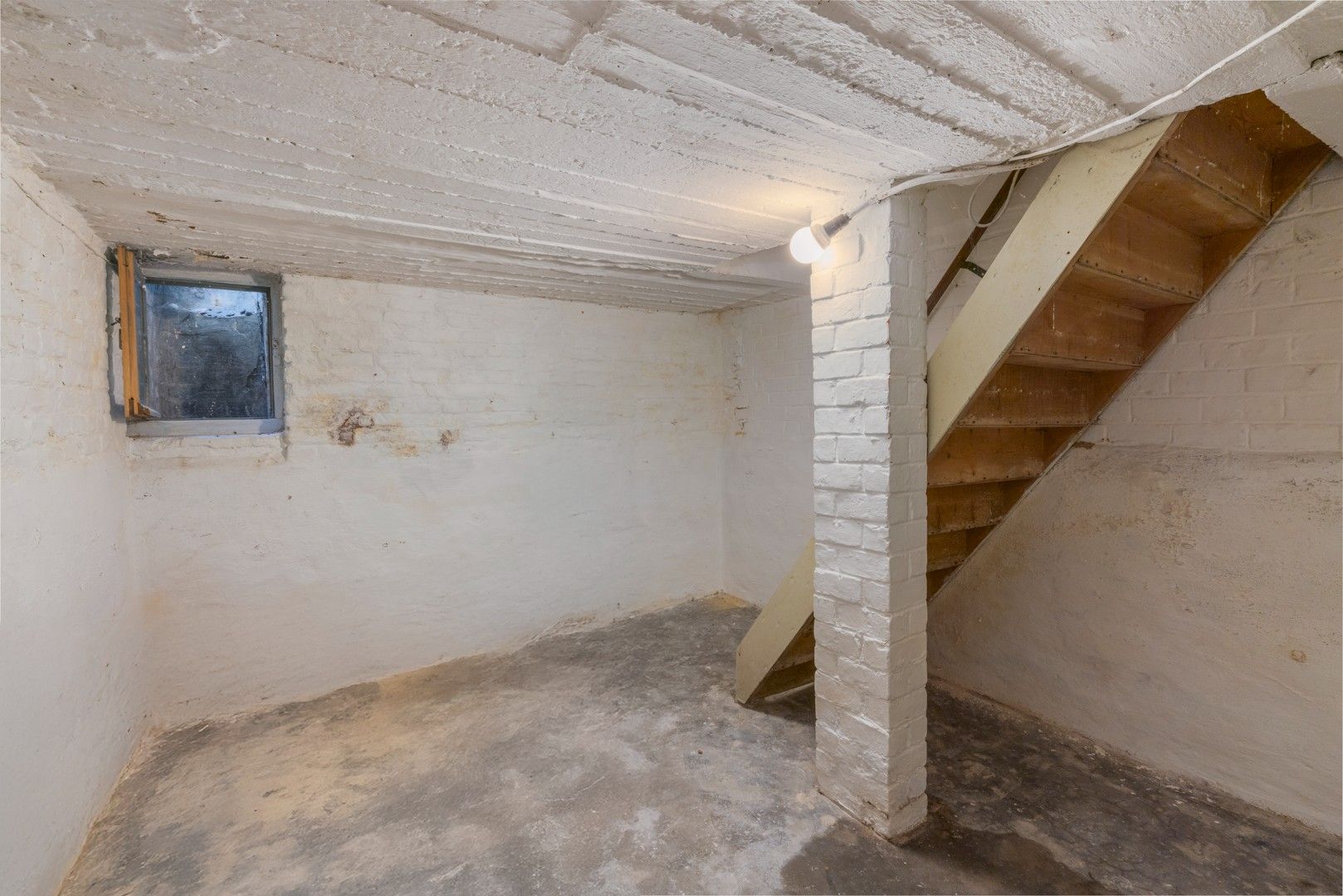 Halfopen woning met tuin in het centrum van Nevele! foto 19