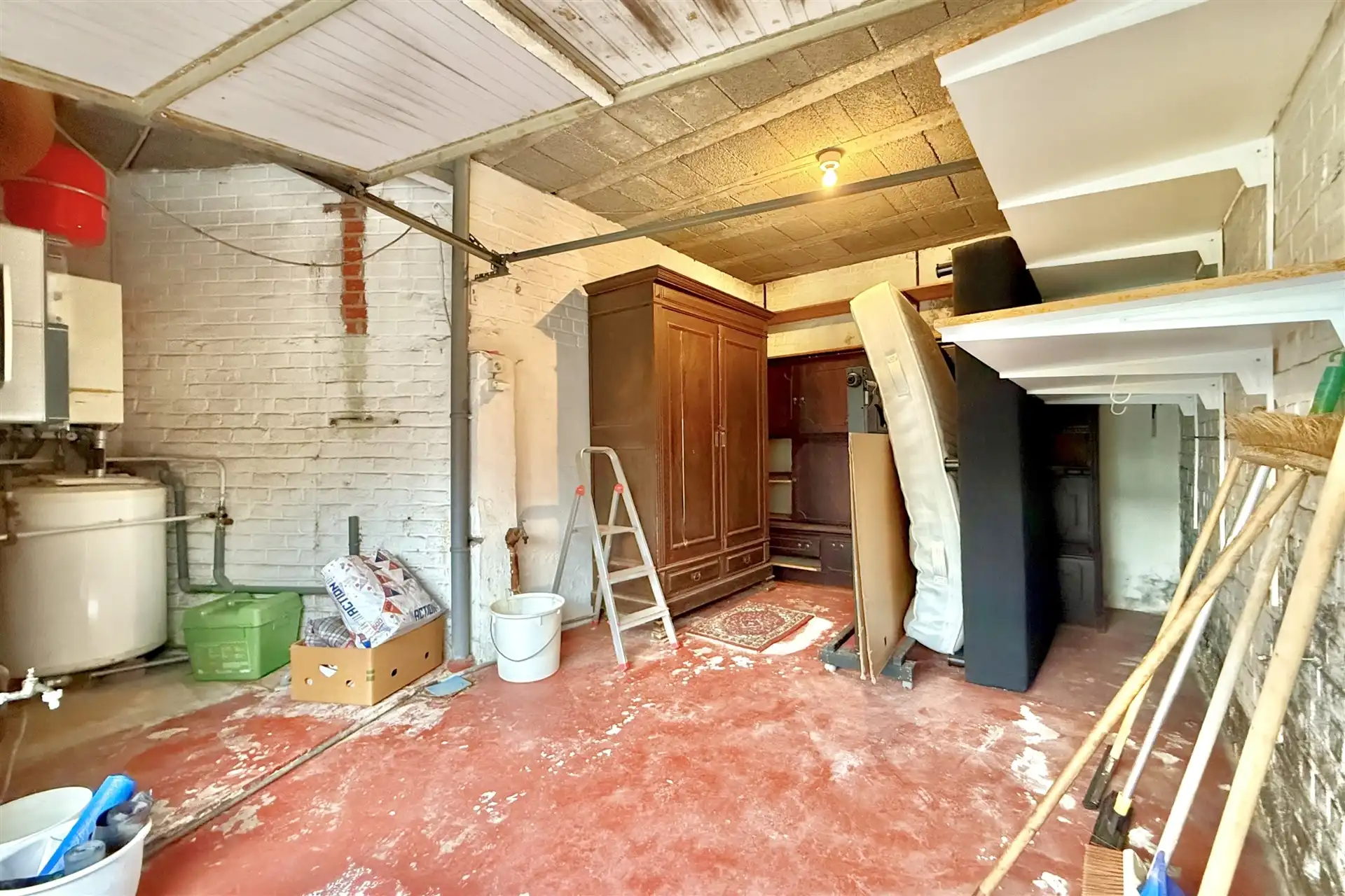 Te renoveren woning / handelshuis in het centrum foto 15