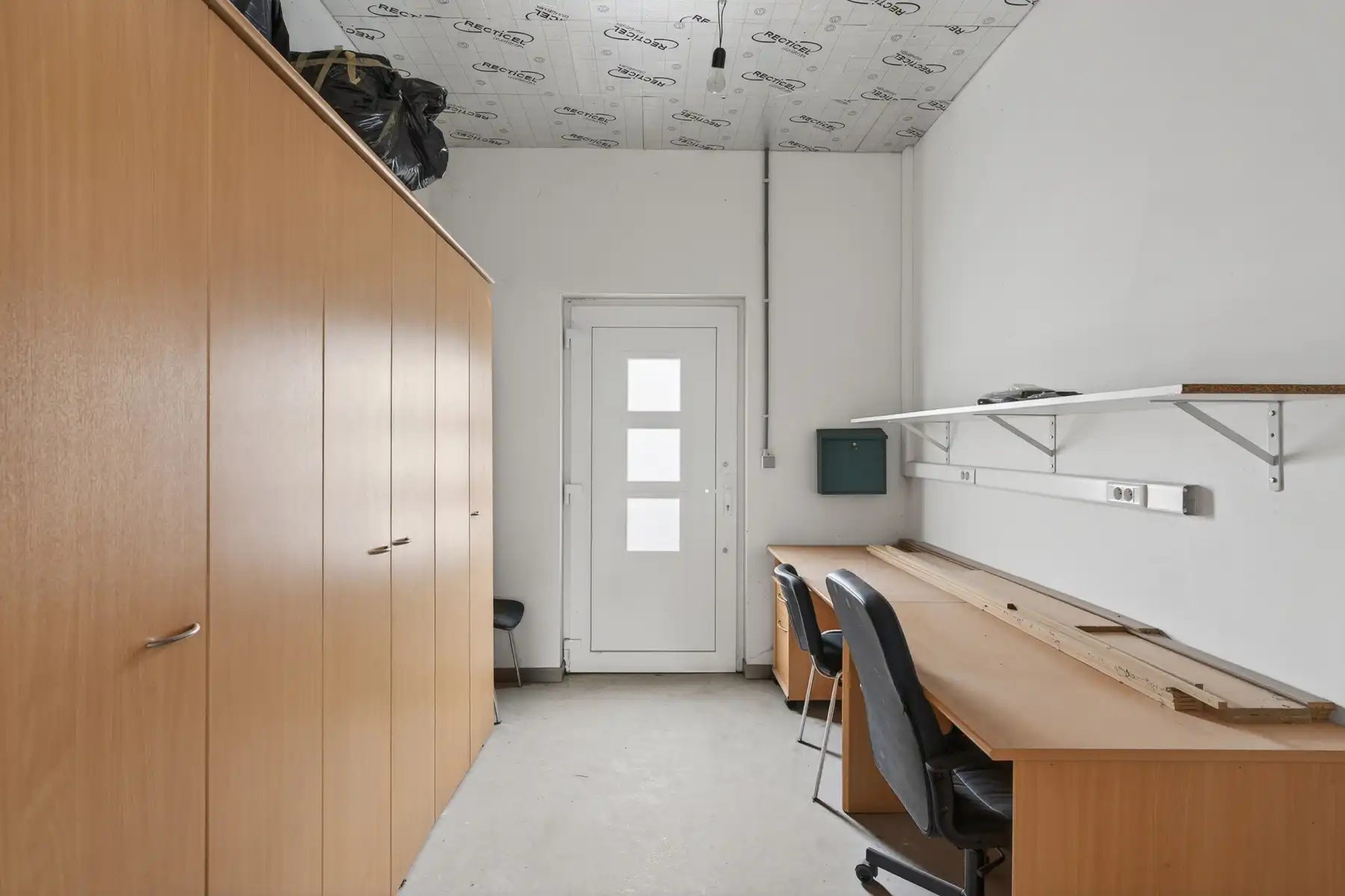 Magazijn met bovenliggend appartement in Ronse foto 6