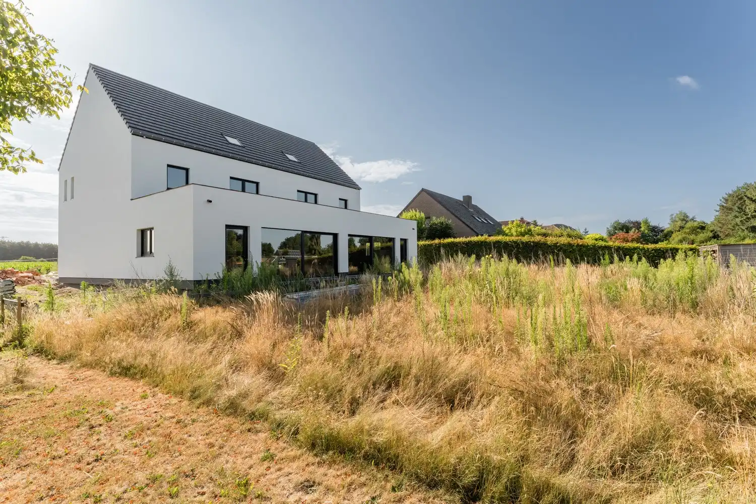Ruime half open SEMI CASCO gezinswoning op een mooi perceel foto 22
