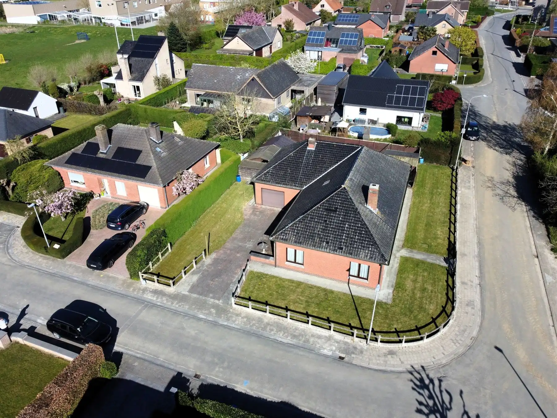 Ruime woning met zonnige tuin foto 9