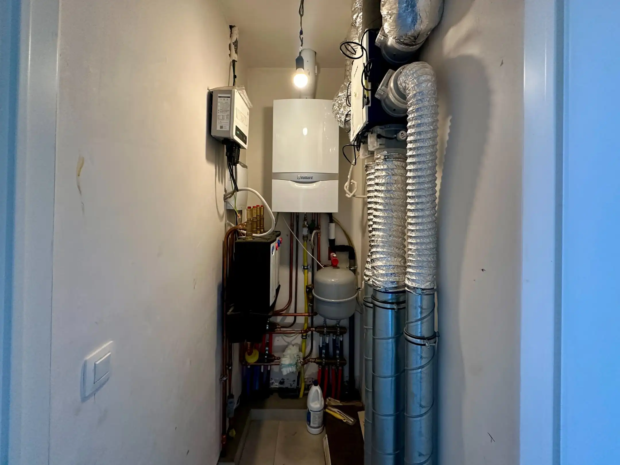 Nieuwbouwrijwoning met tuin, carport en drie slaapkamers in Maasmechelen foto 11