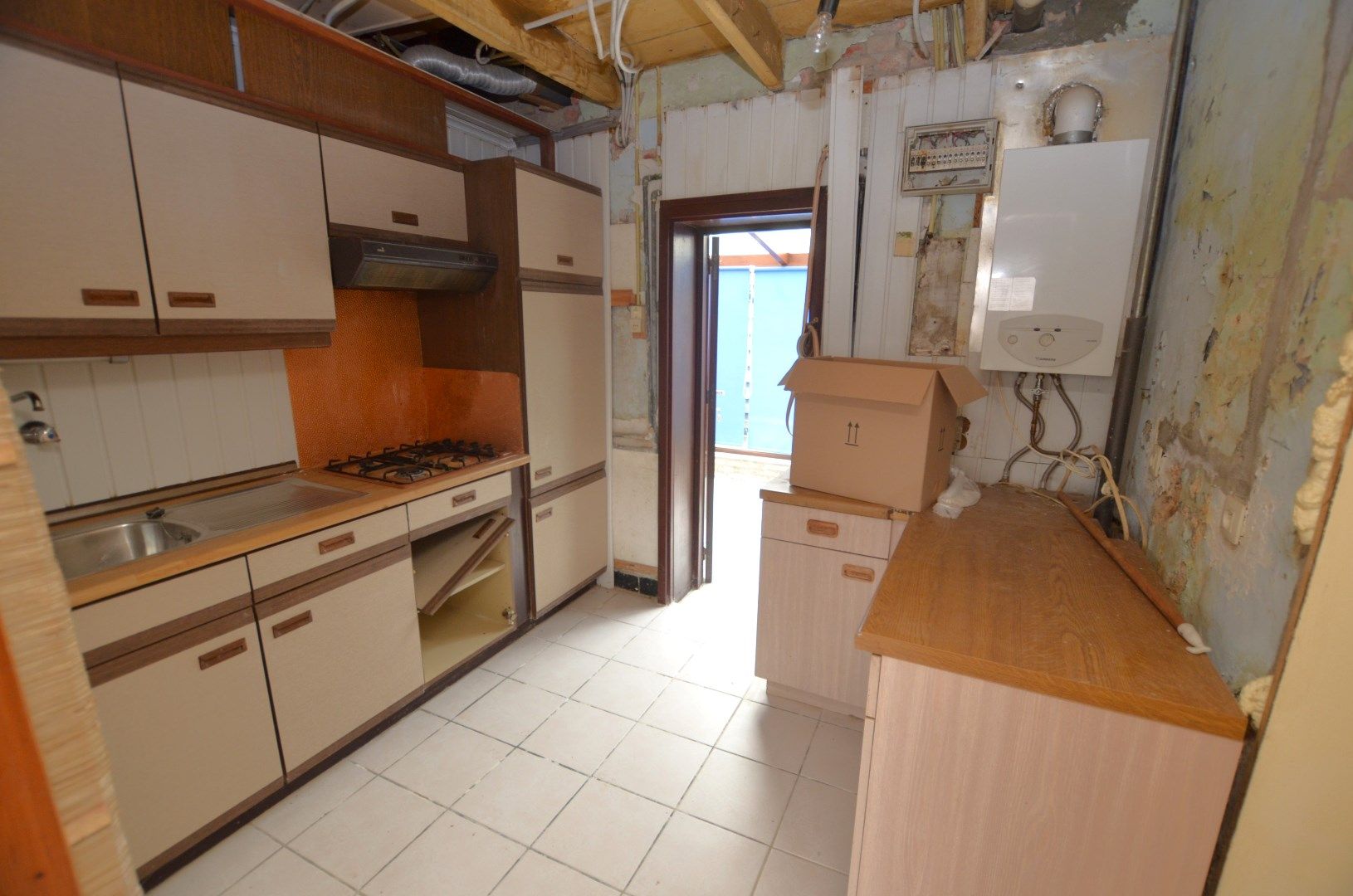 Prachtig gelegen te renoveren woonhuis foto 4