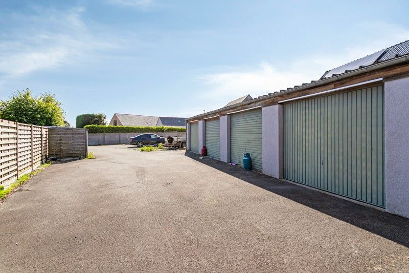 🏡  Instapklare woning TE KOOP met garage (+20.000,00 euro) en zonnige binnenkoer in KLUISBERGEN! foto 15