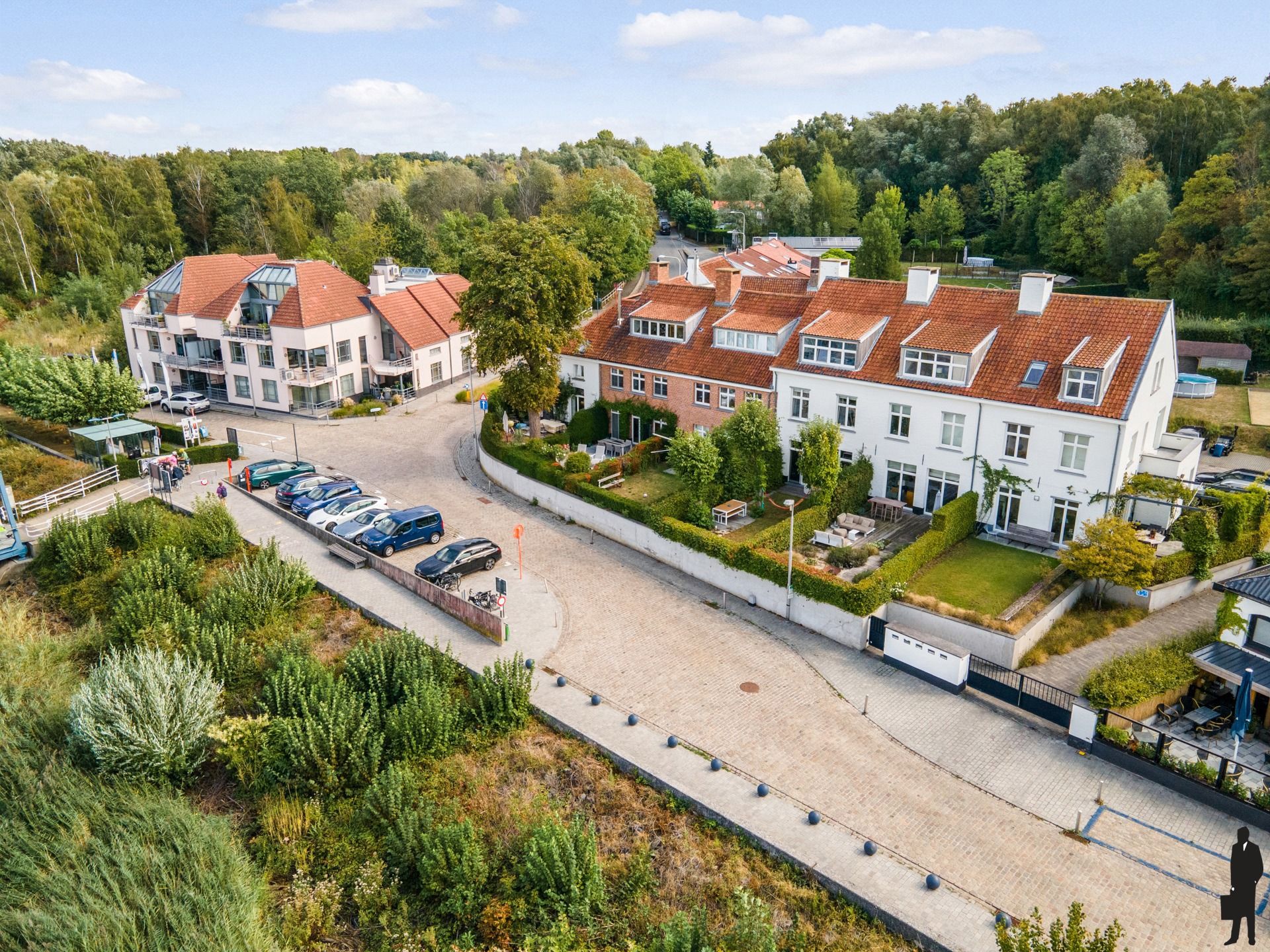 Charmante en unieke woning met Scheldezicht te Hemiksem foto {{pictureIndex}}
