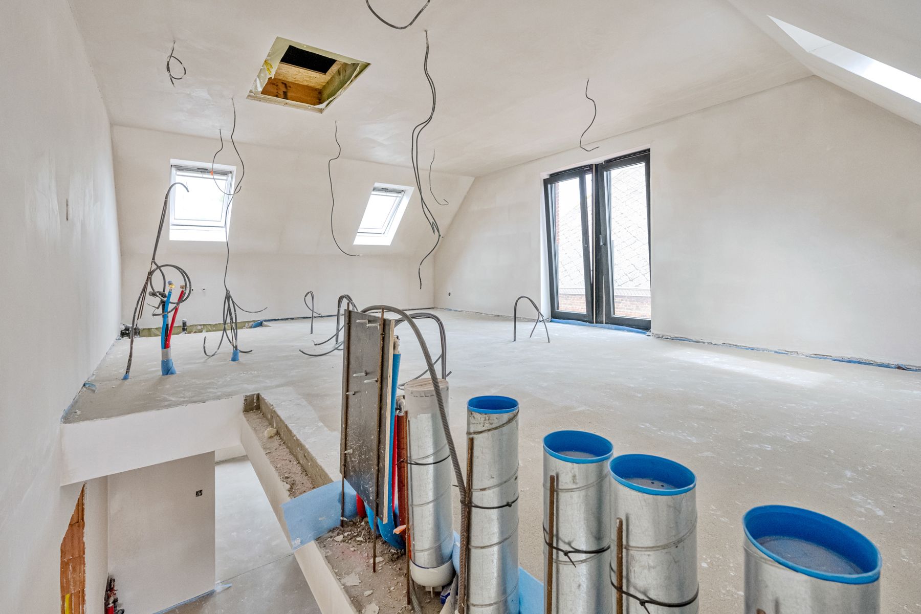 Riante eigendom met 4 slaapkamers en 2 badkamers foto 18