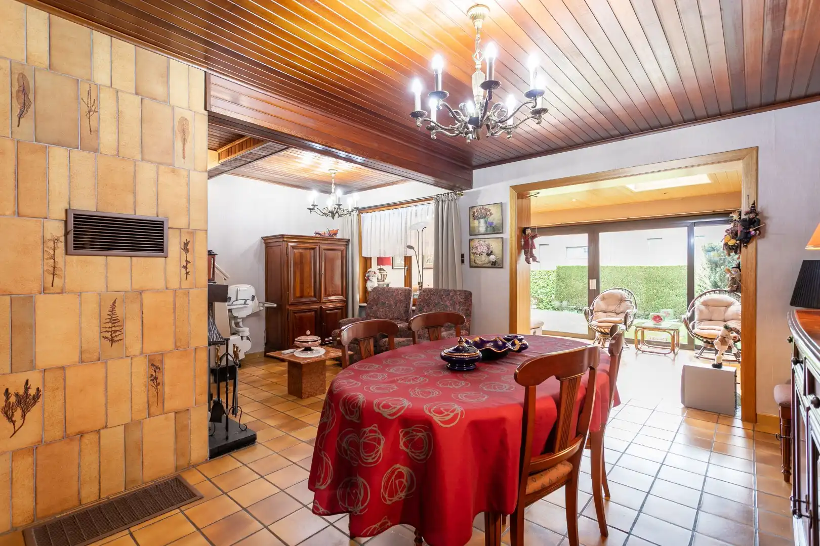 Solide 3-gevel woning met 3 slaapkamers, tuin en garage nabij centrum Halle foto 6